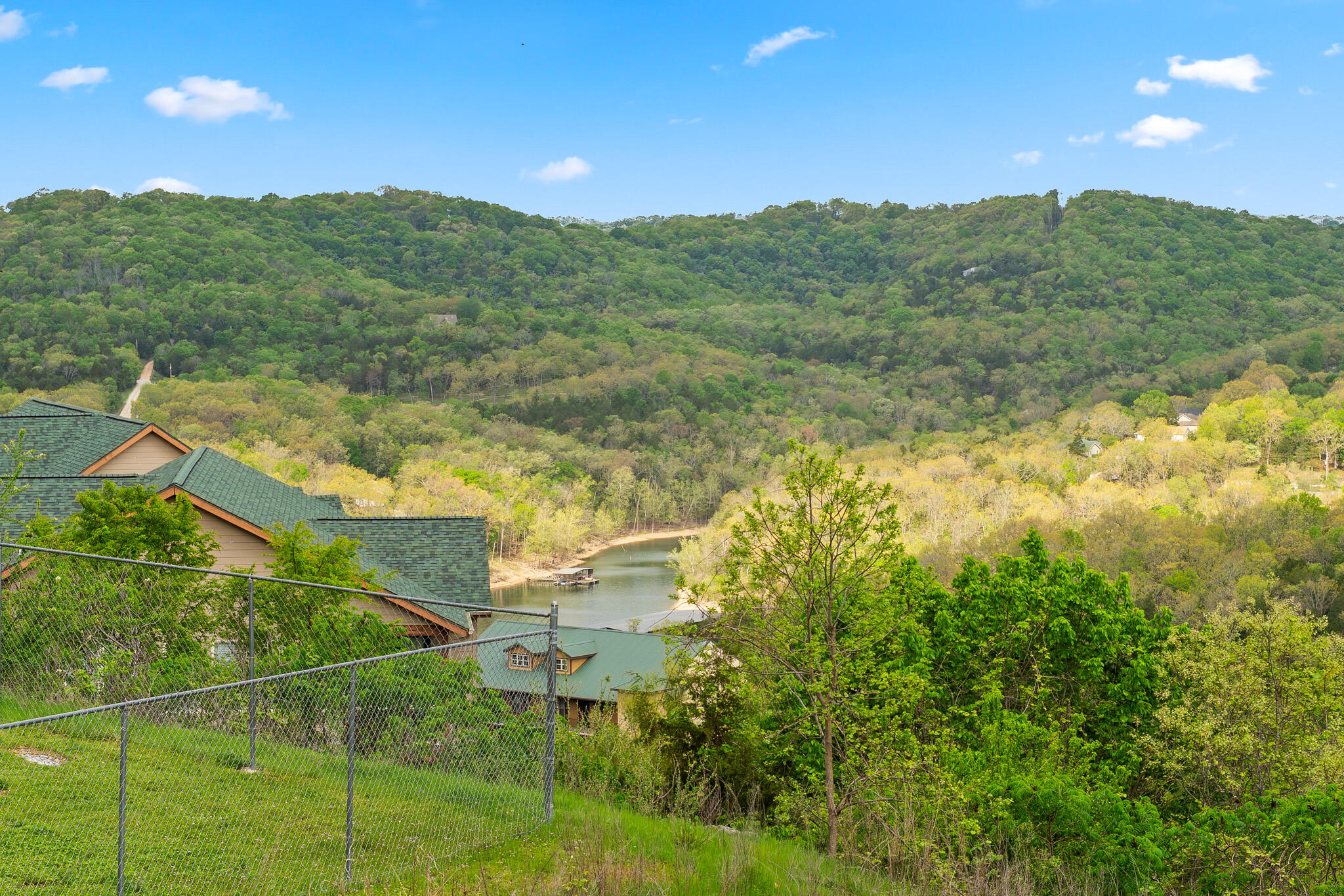 main property photo 17