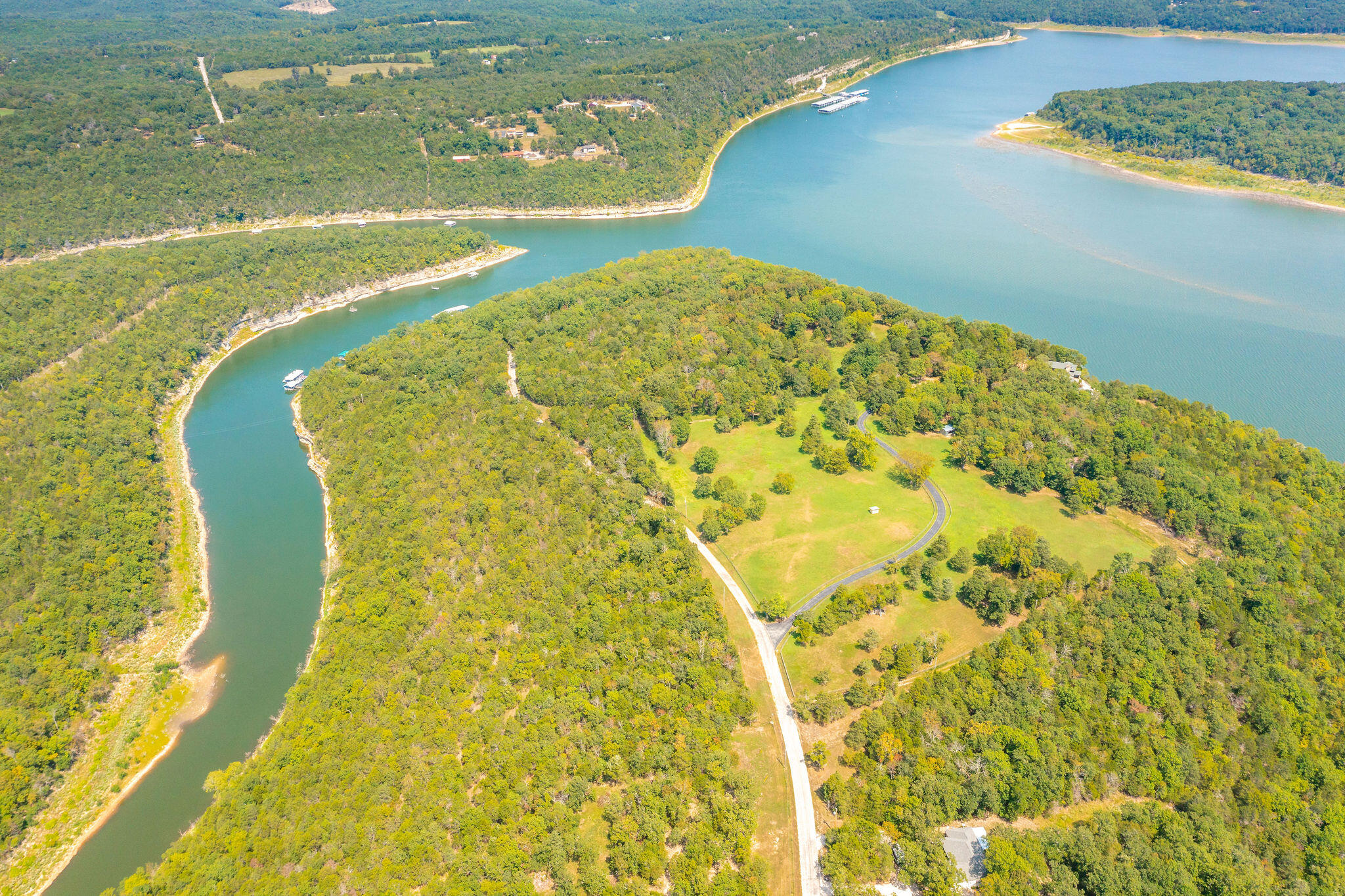 main property photo 8