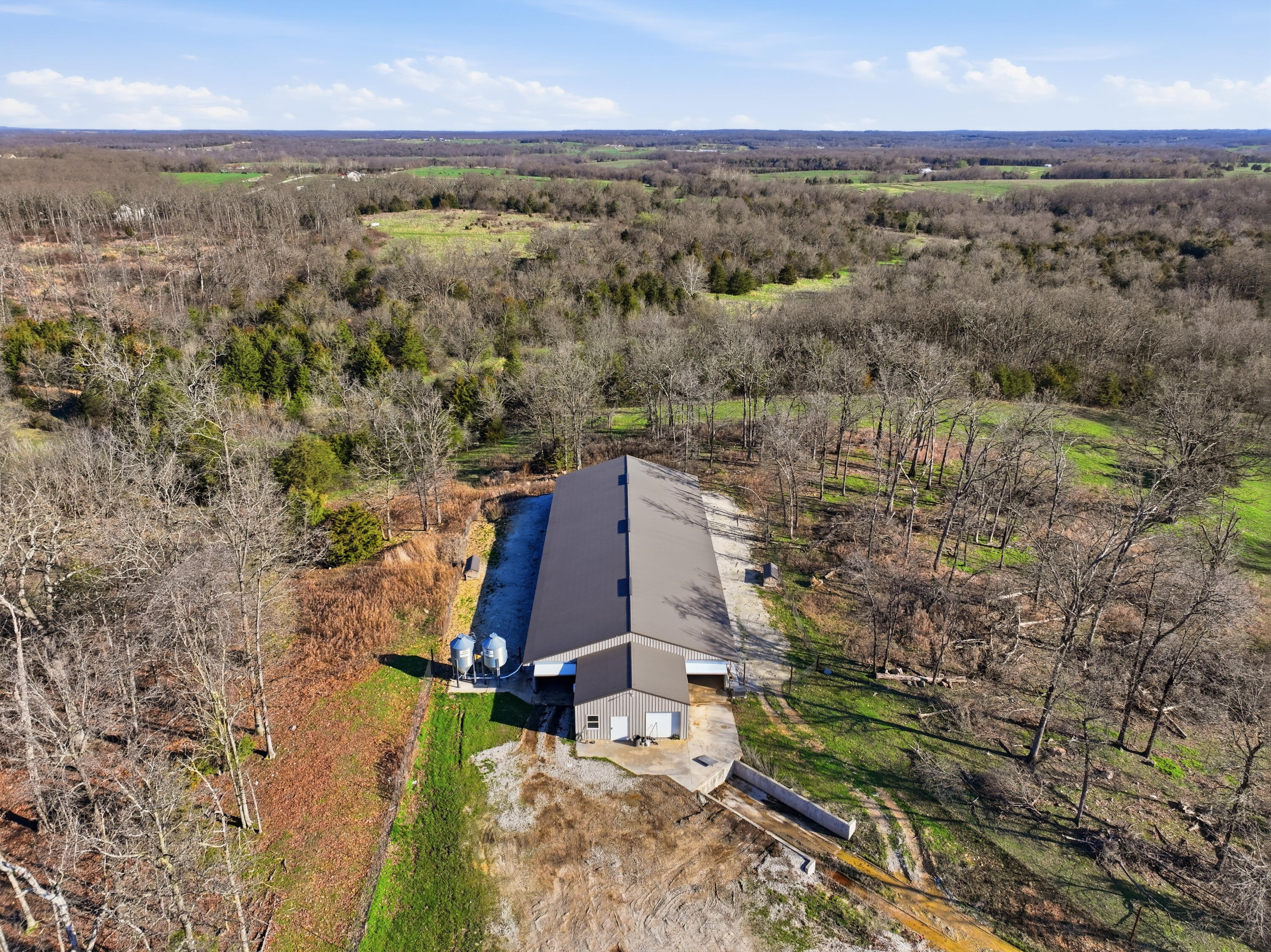 main property photo 17