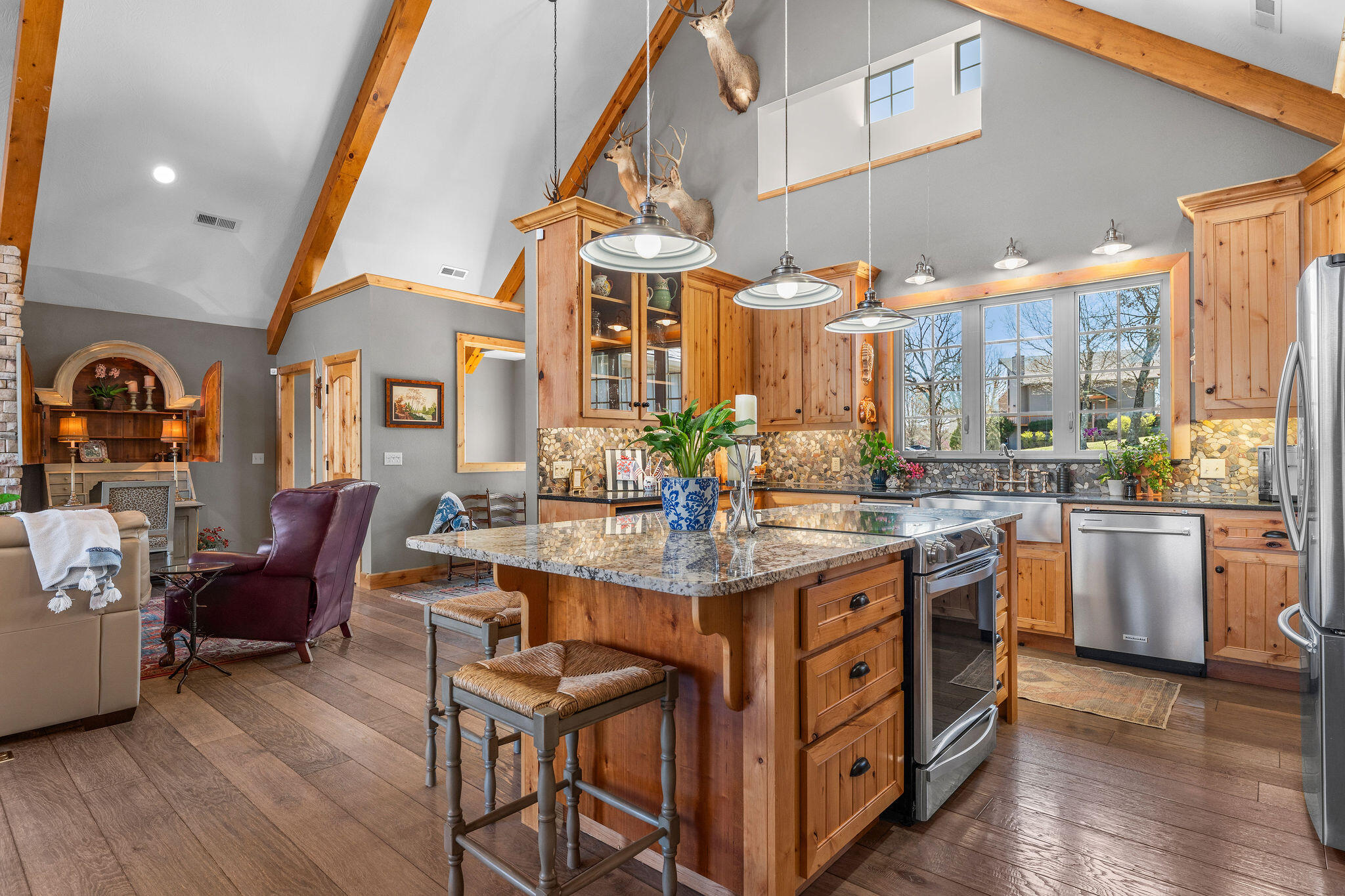 main property photo 12
