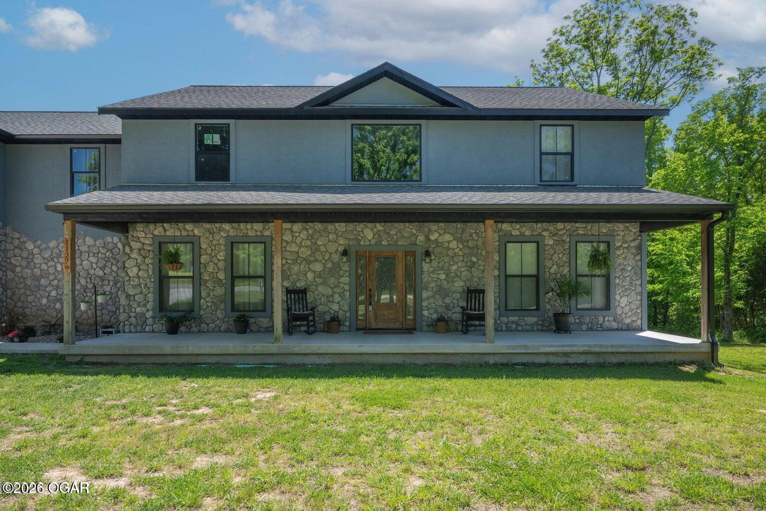 main property photo 9