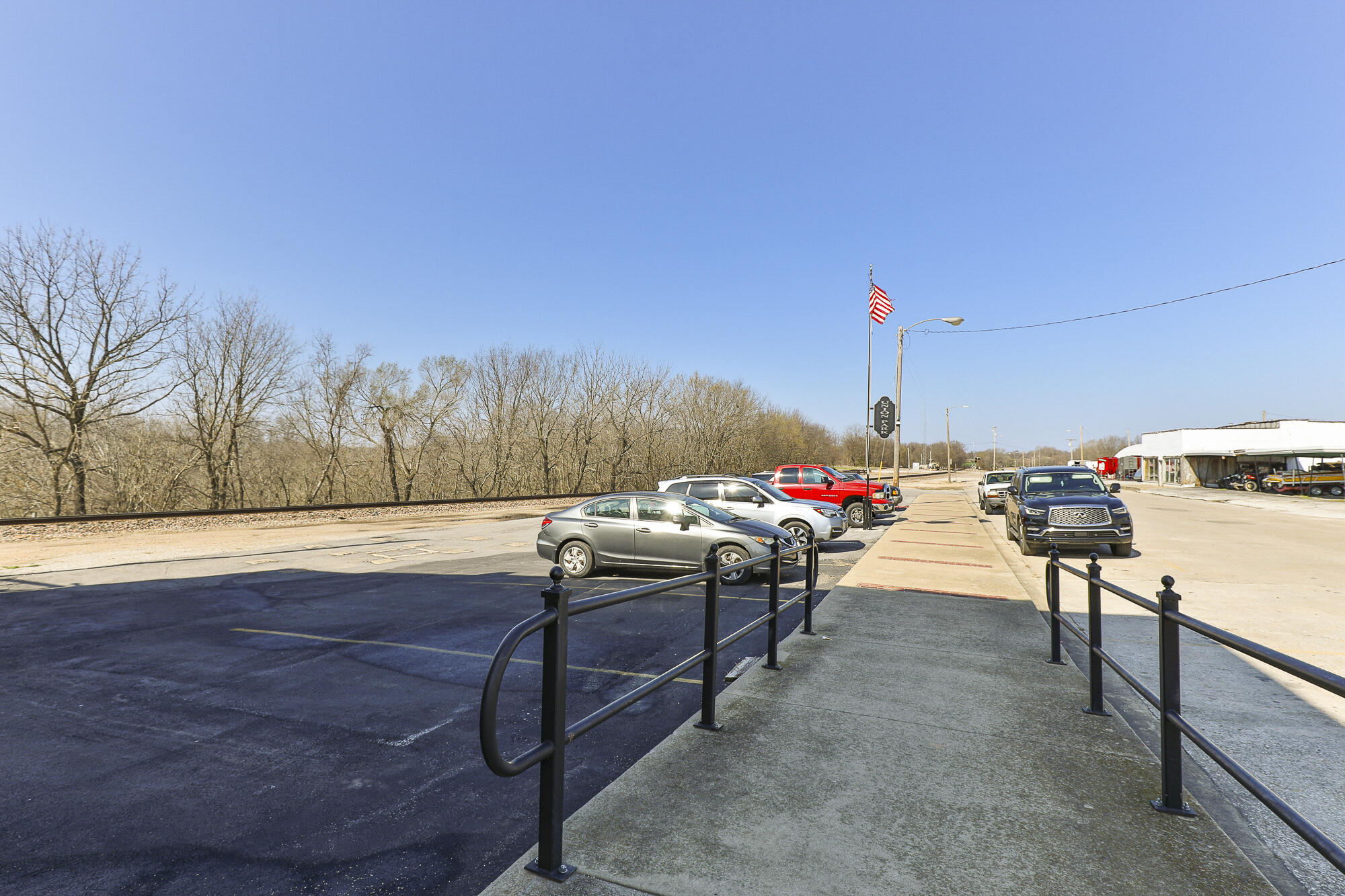 main property photo 36