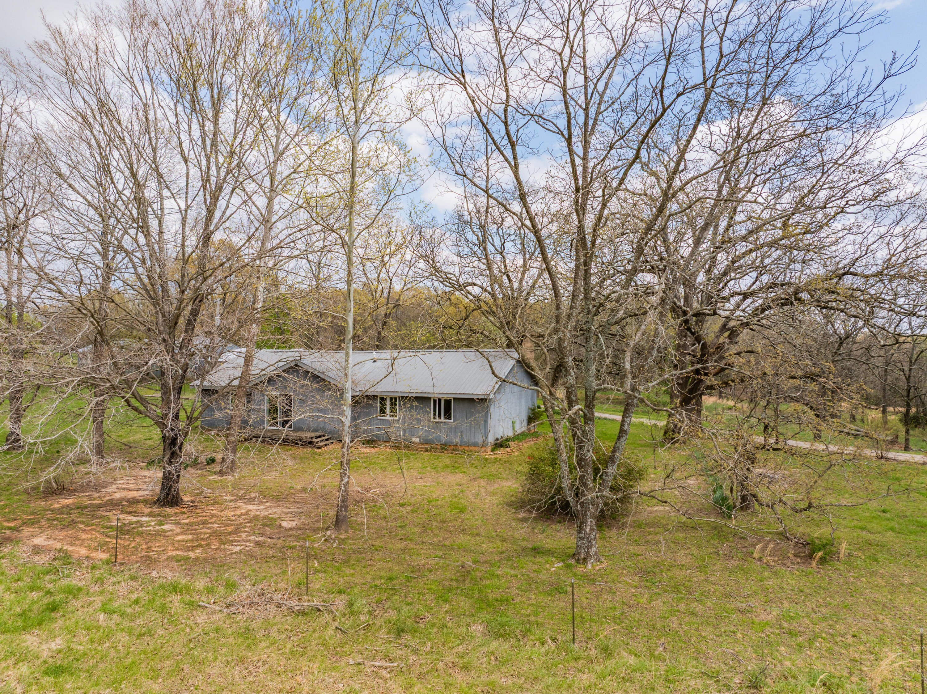main property photo 33