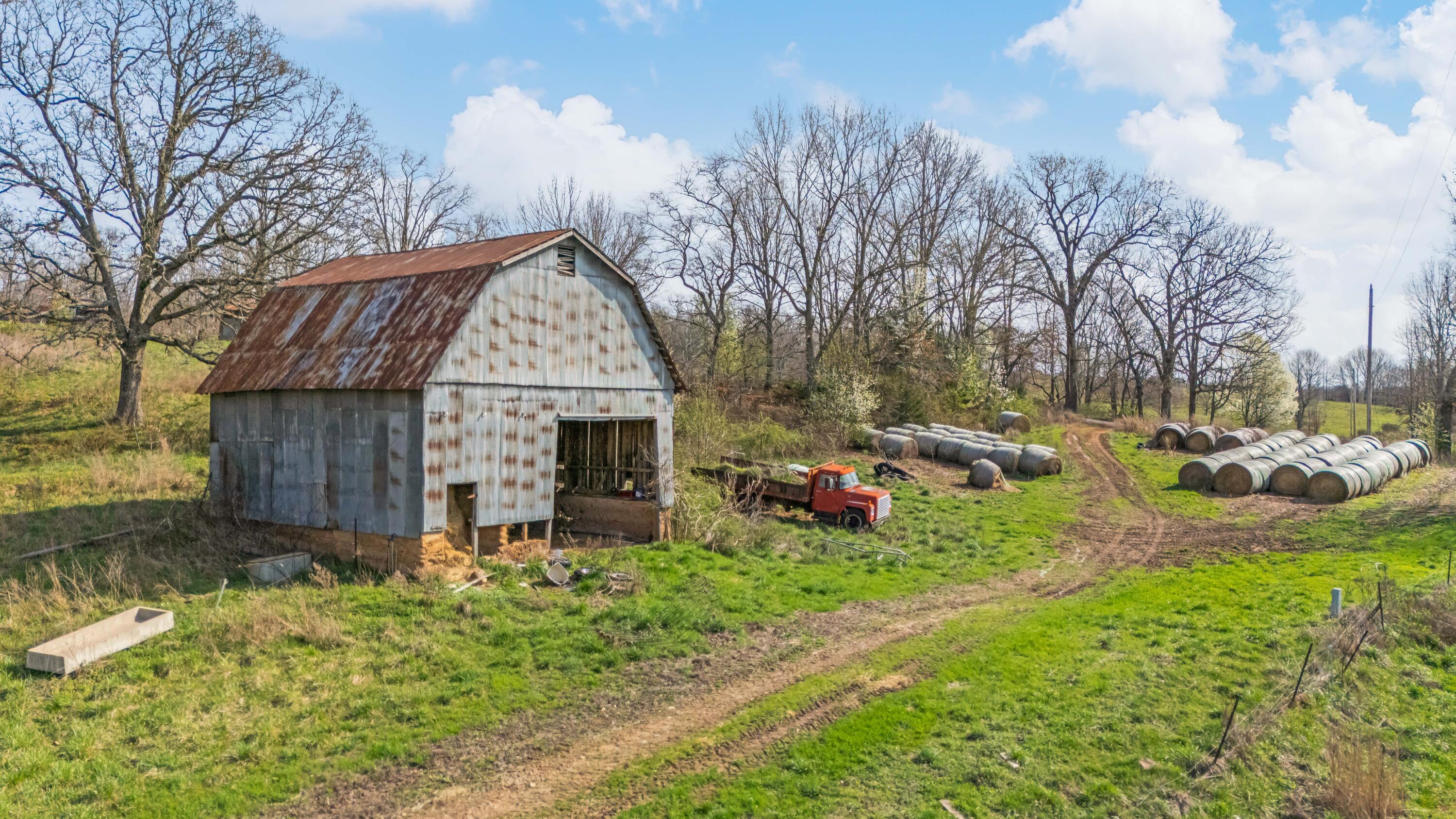 main property photo 14