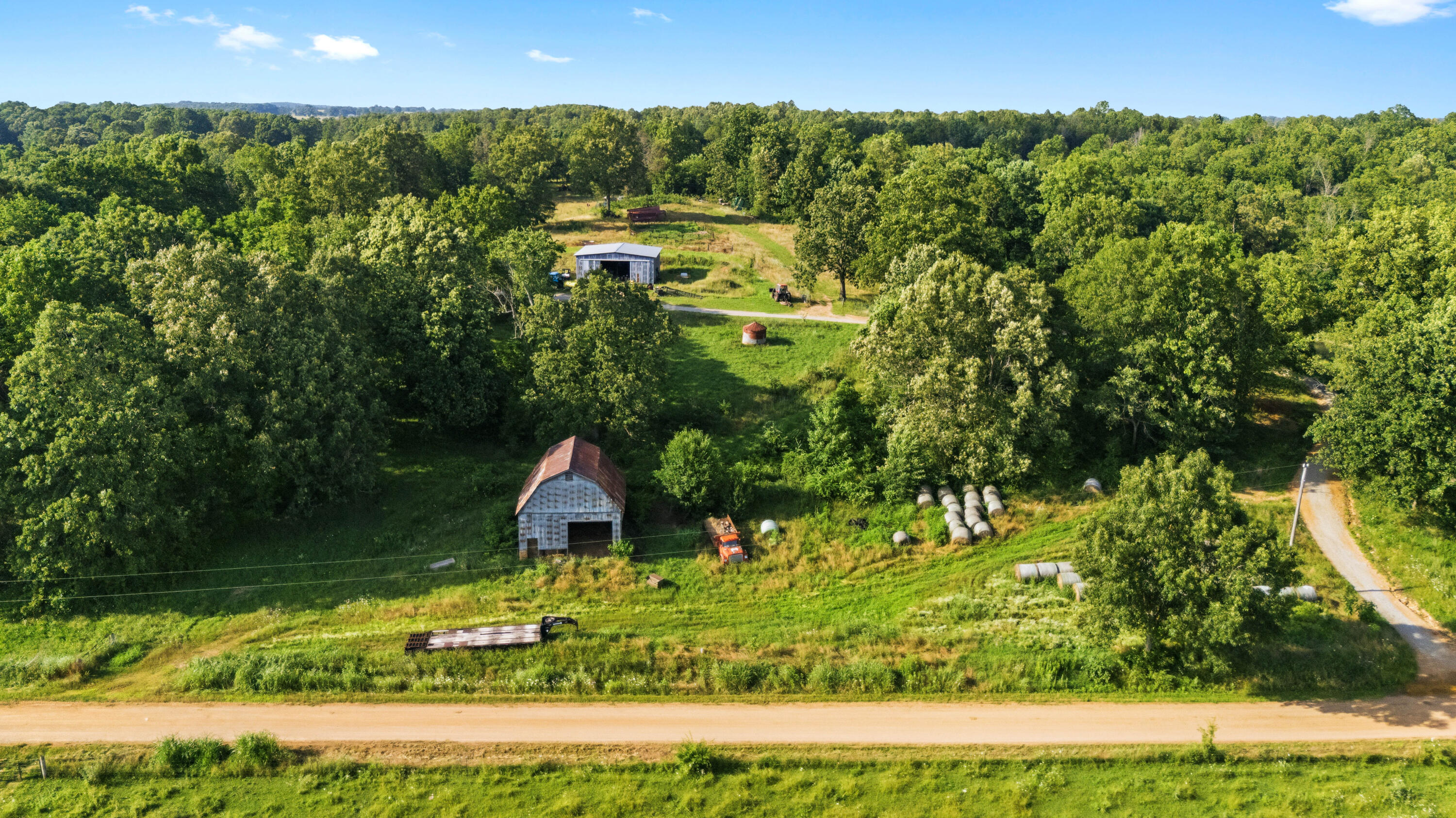 main property photo 16