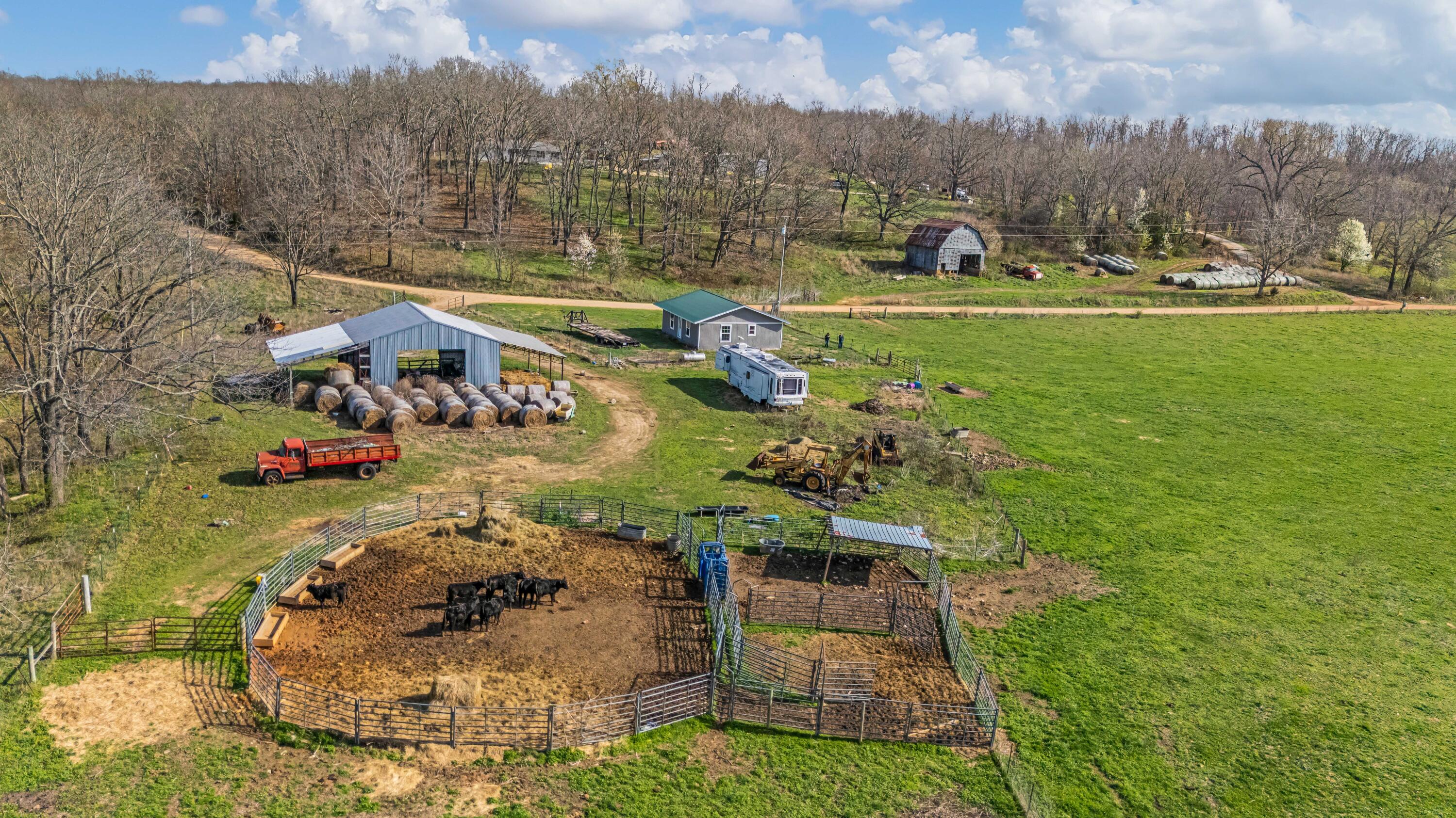 main property photo 9