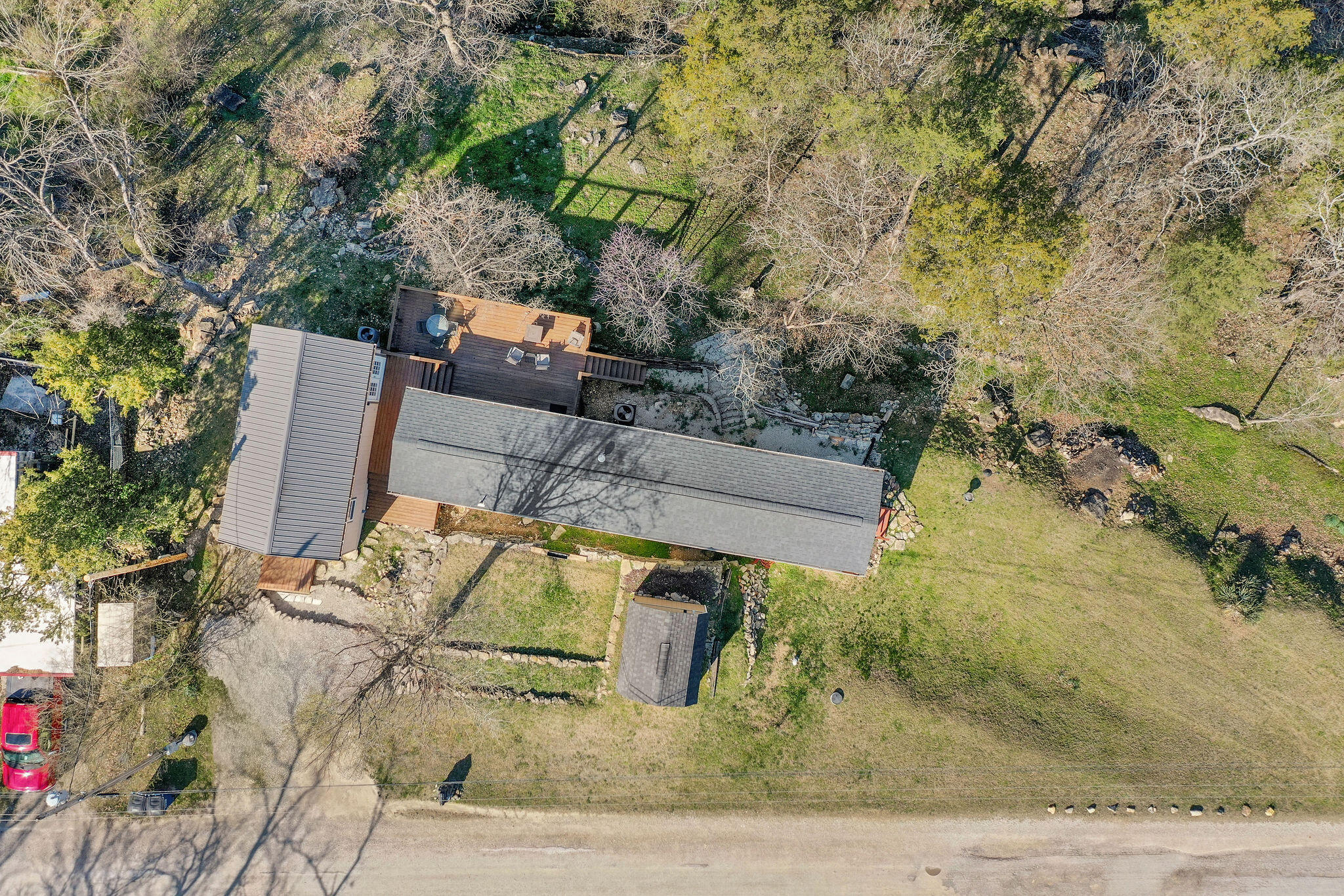 main property photo 40