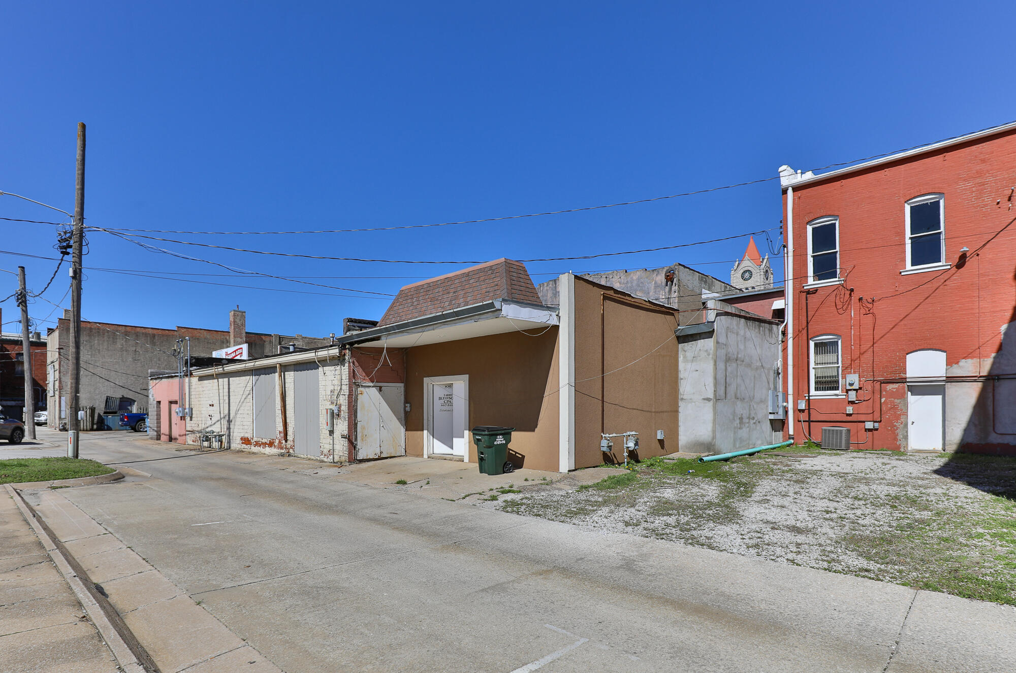 main property photo 51