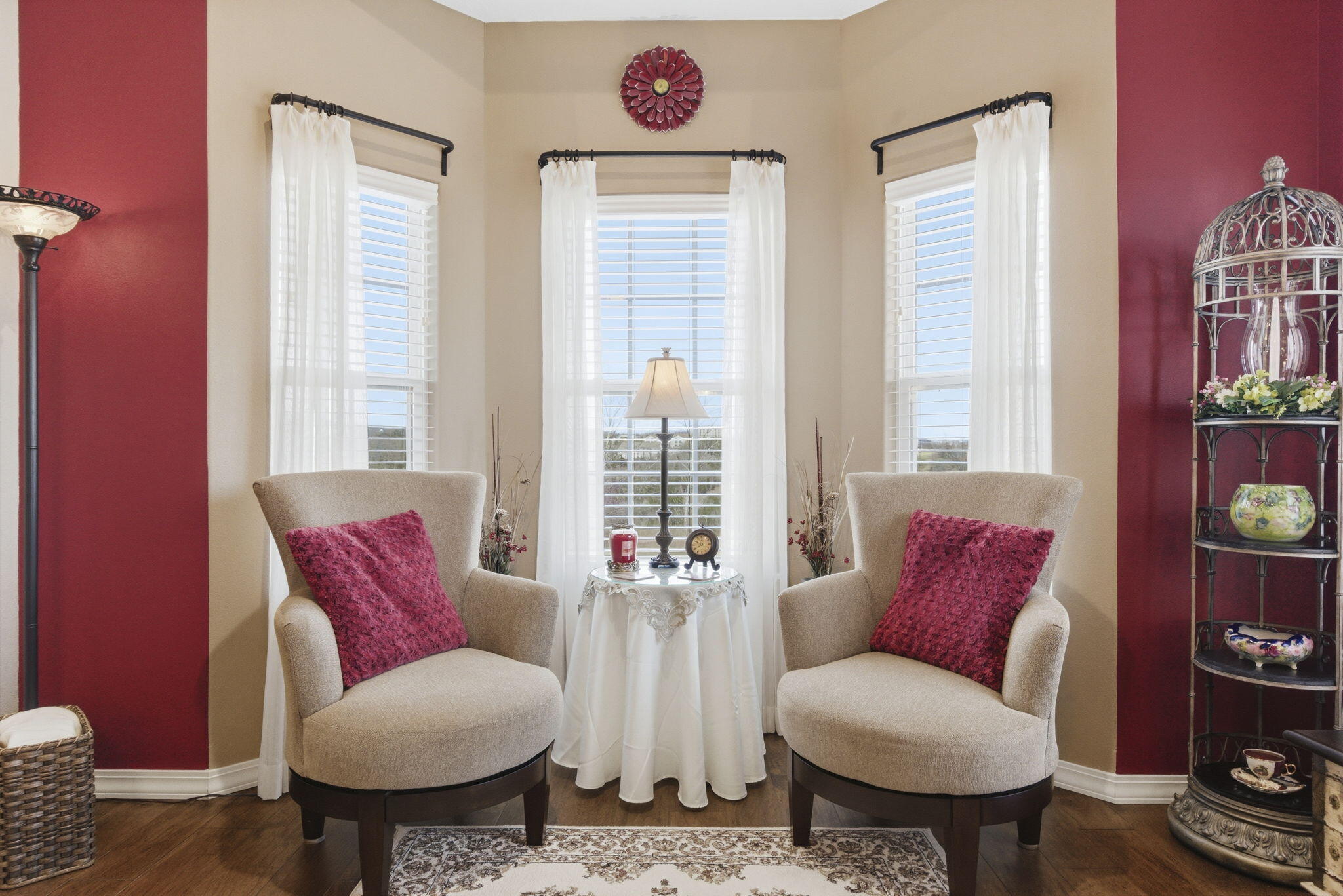main property photo 6