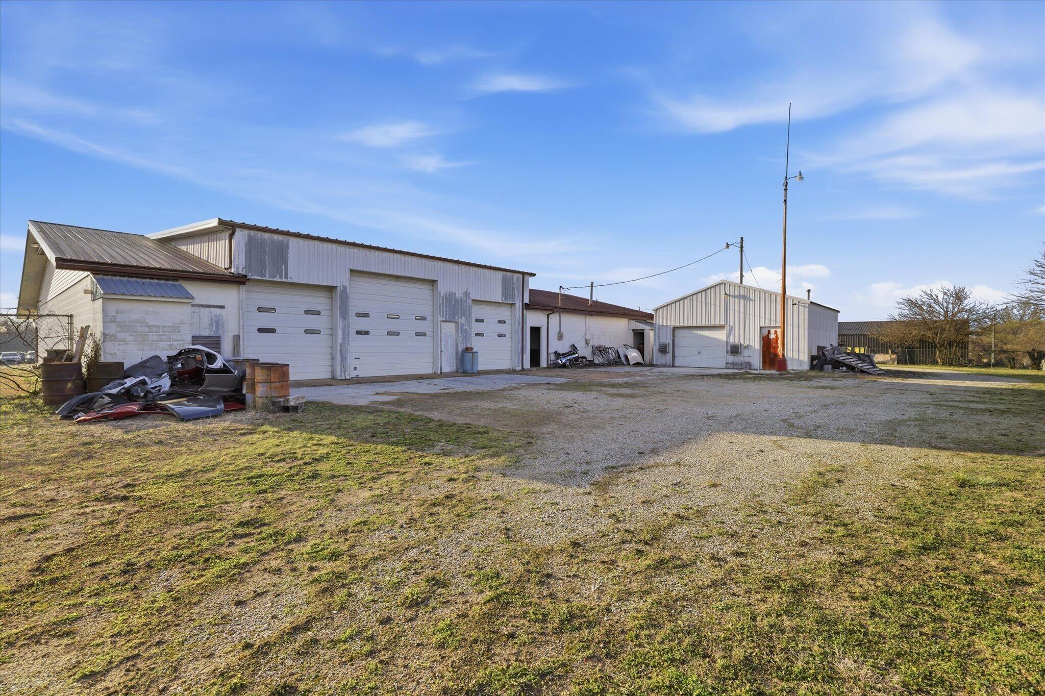 main property photo 23