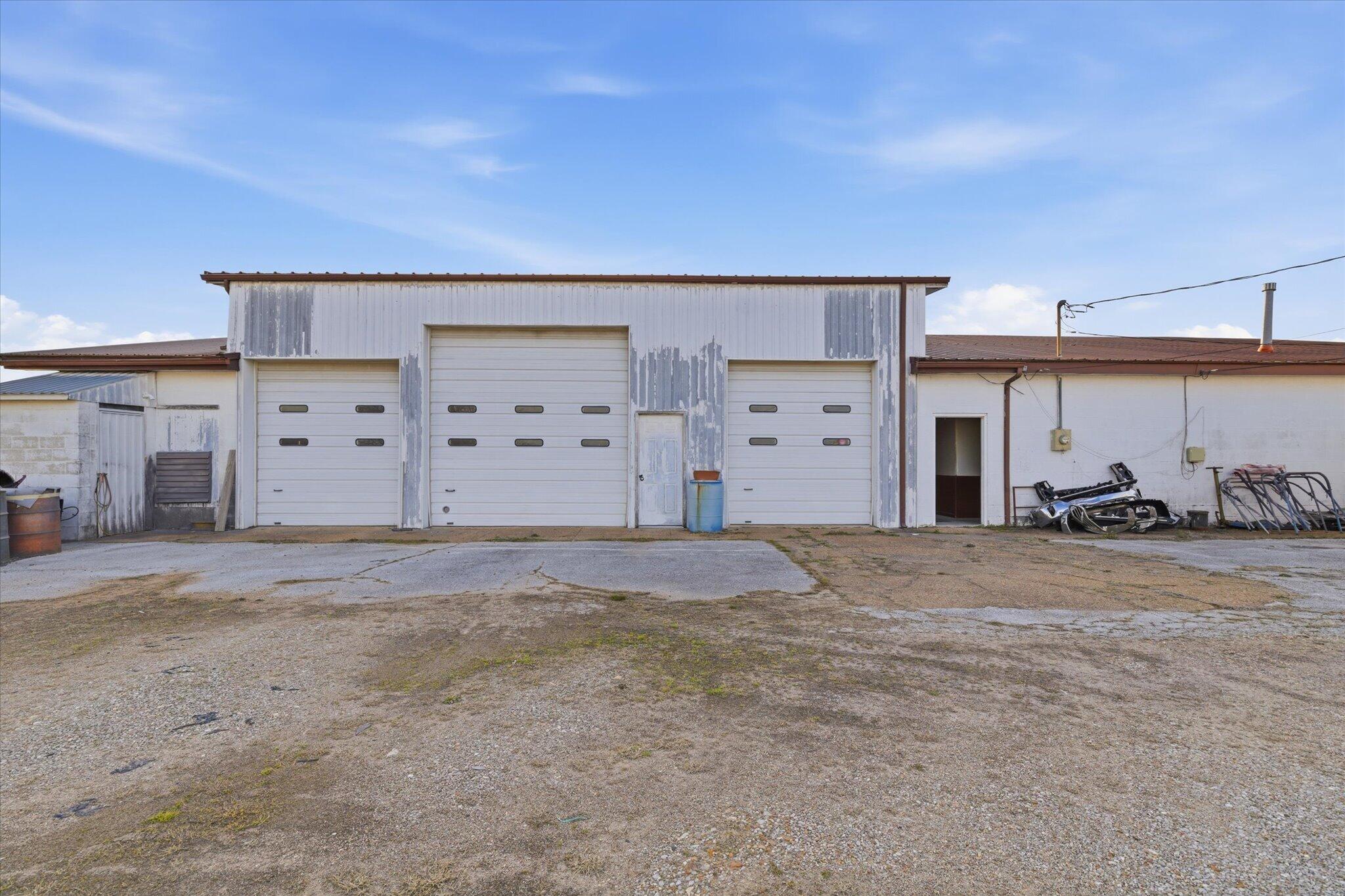main property photo 24