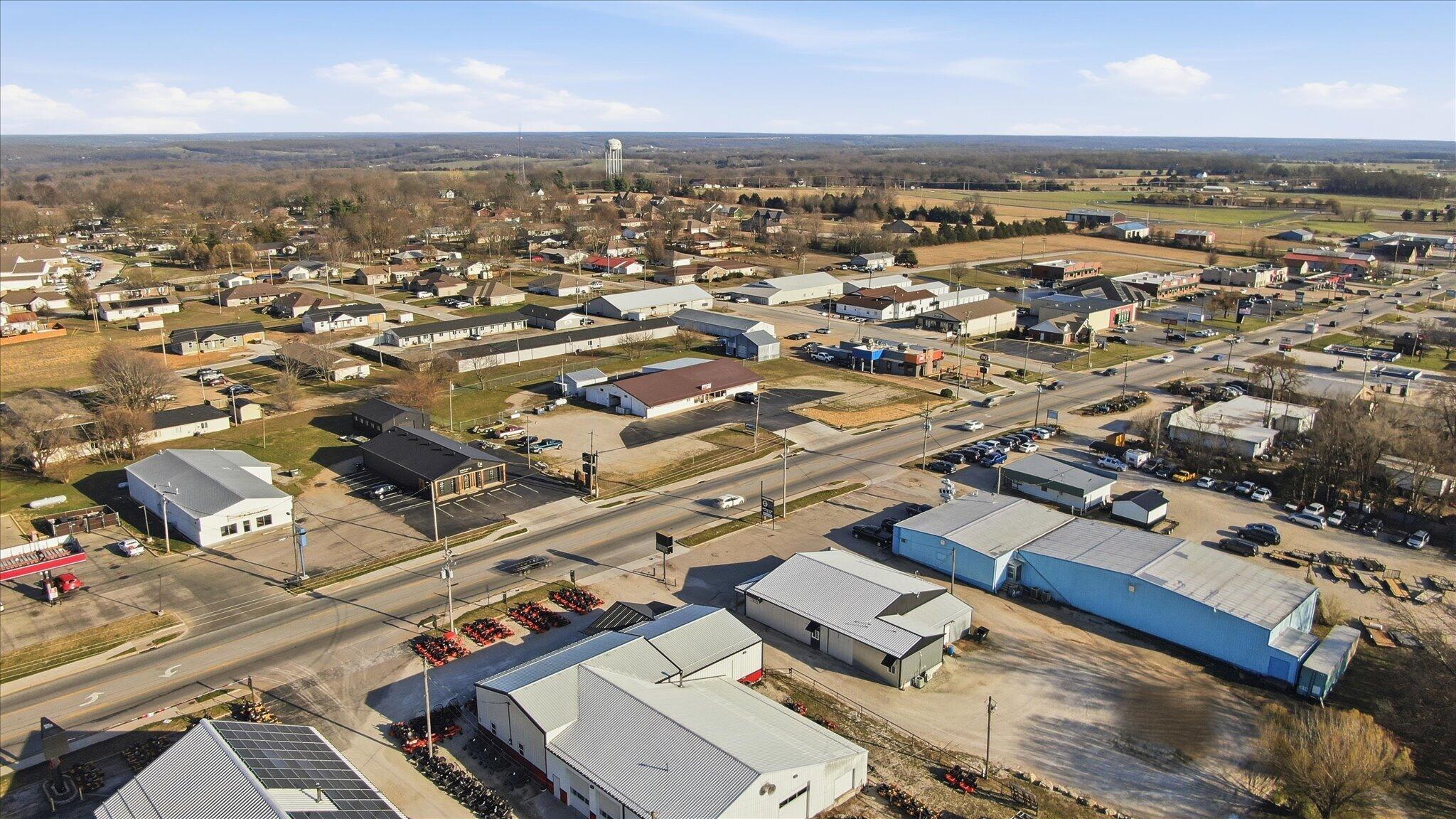 main property photo 28