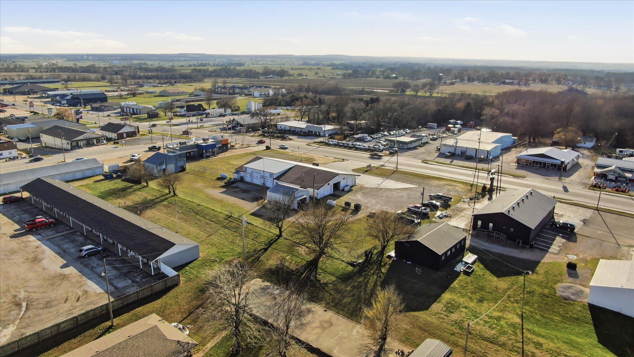 main property photo 31