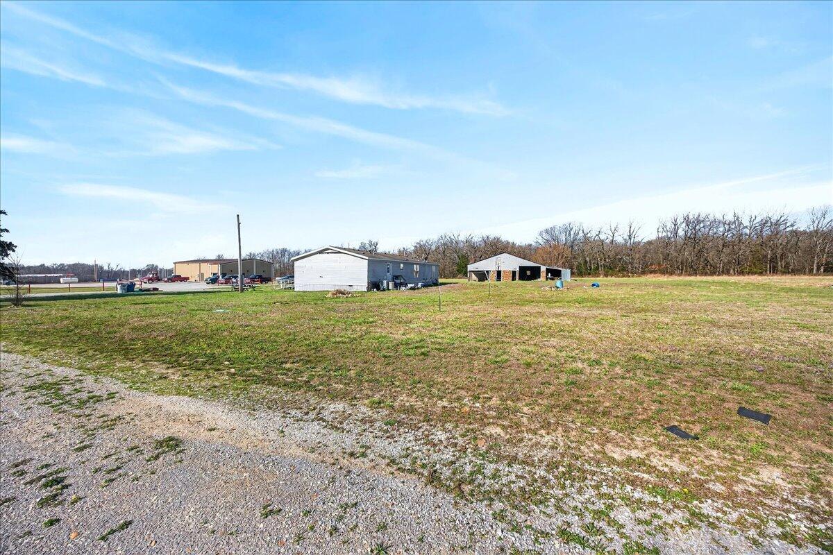 main property photo 16