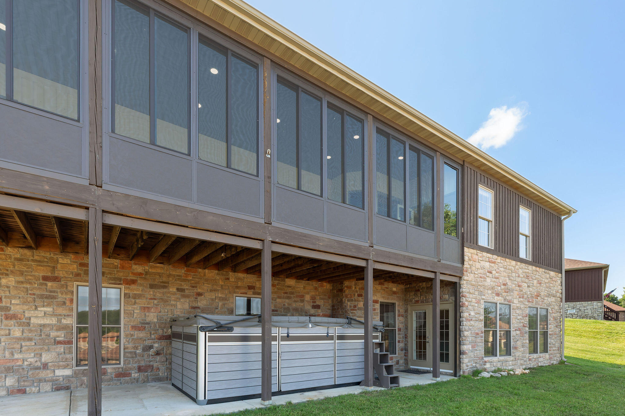 main property photo 29