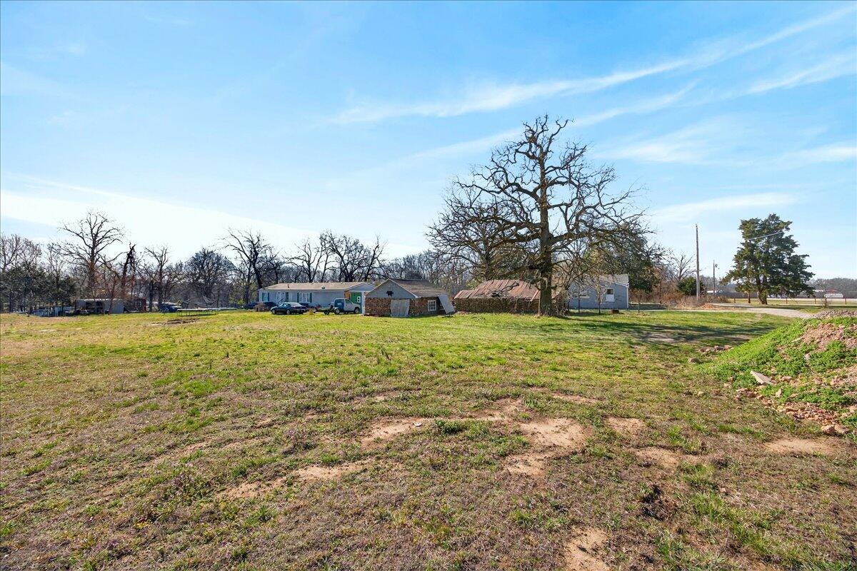 main property photo 19