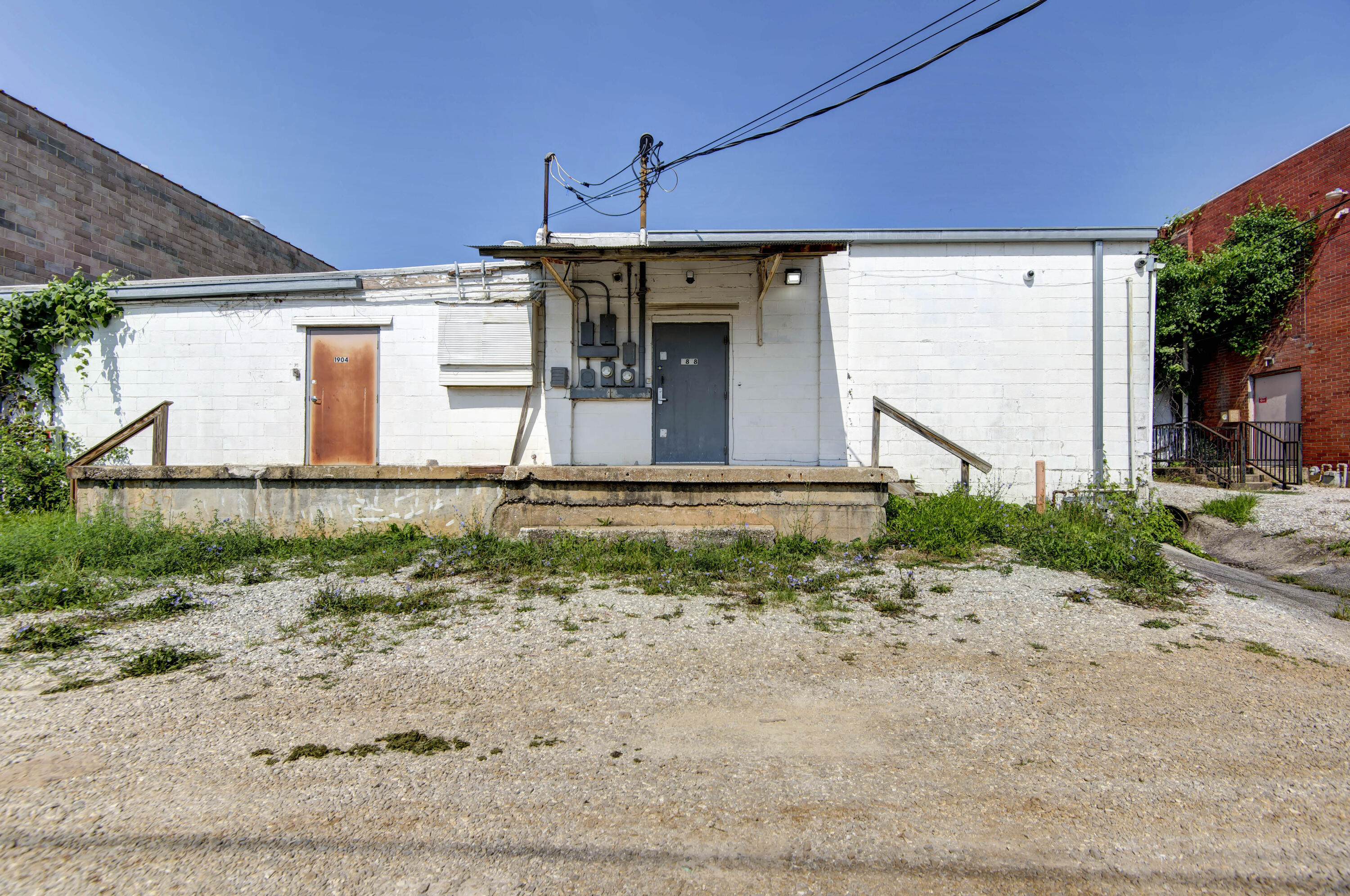 main property photo 39