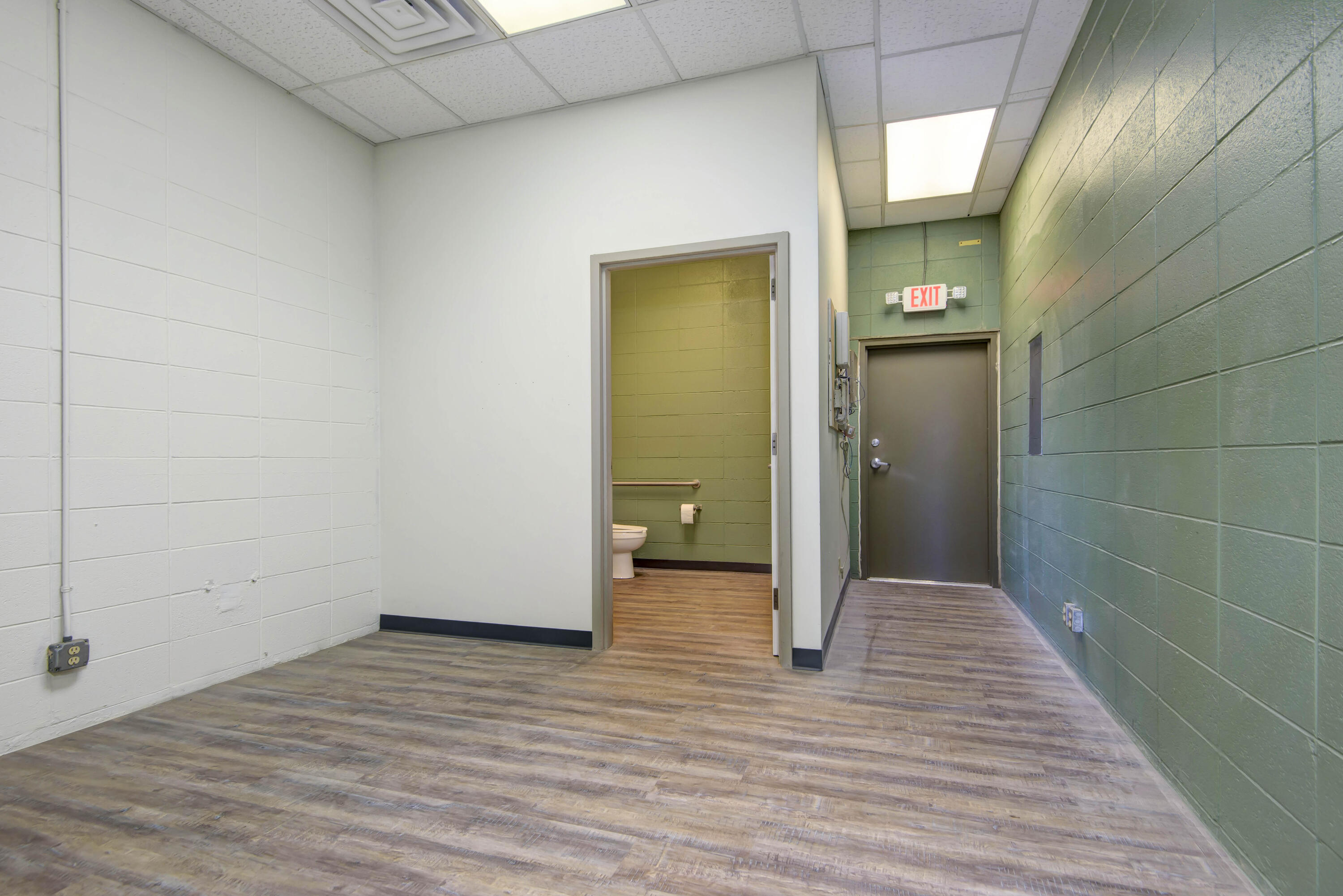 main property photo 21