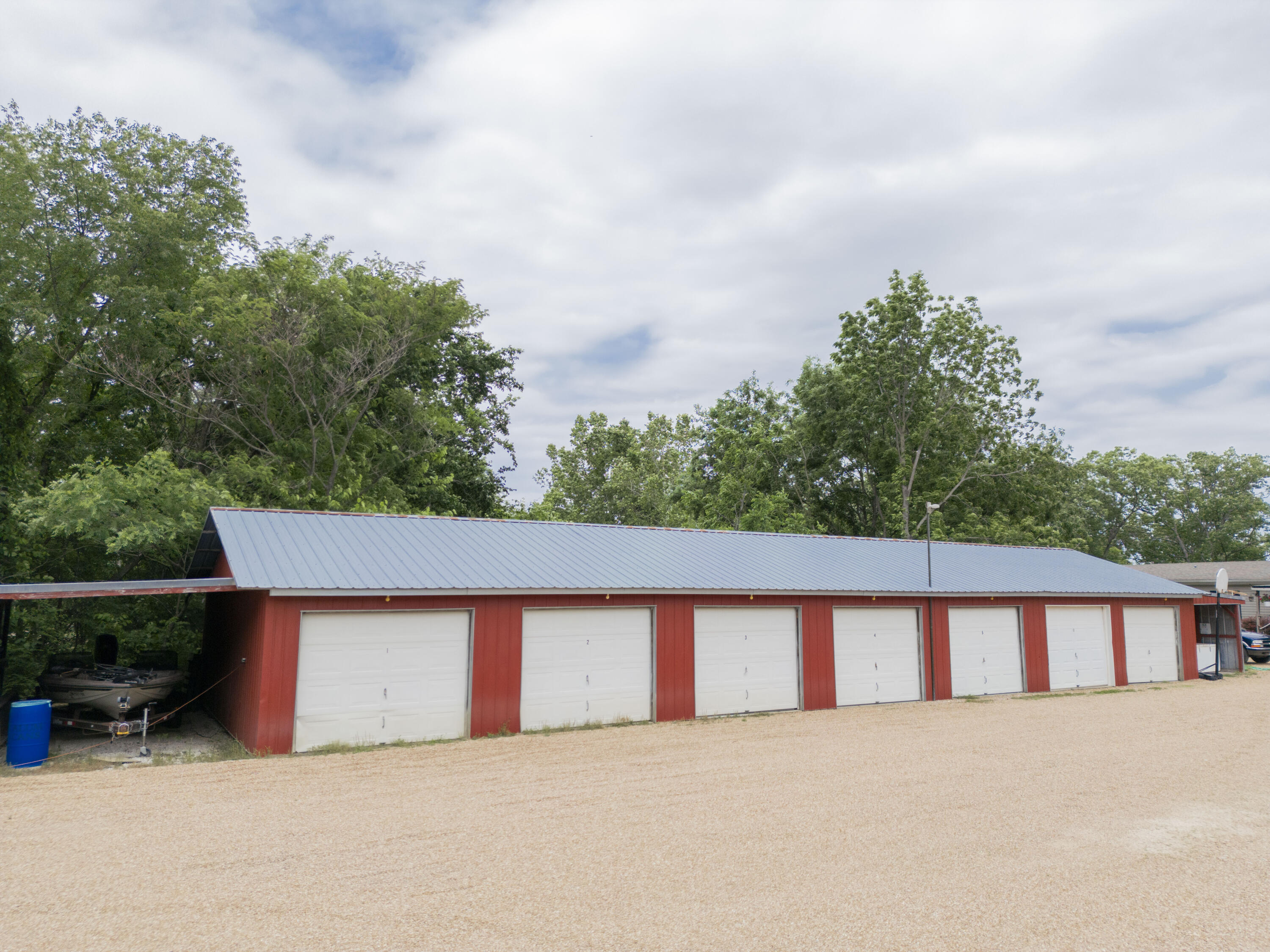main property photo 86