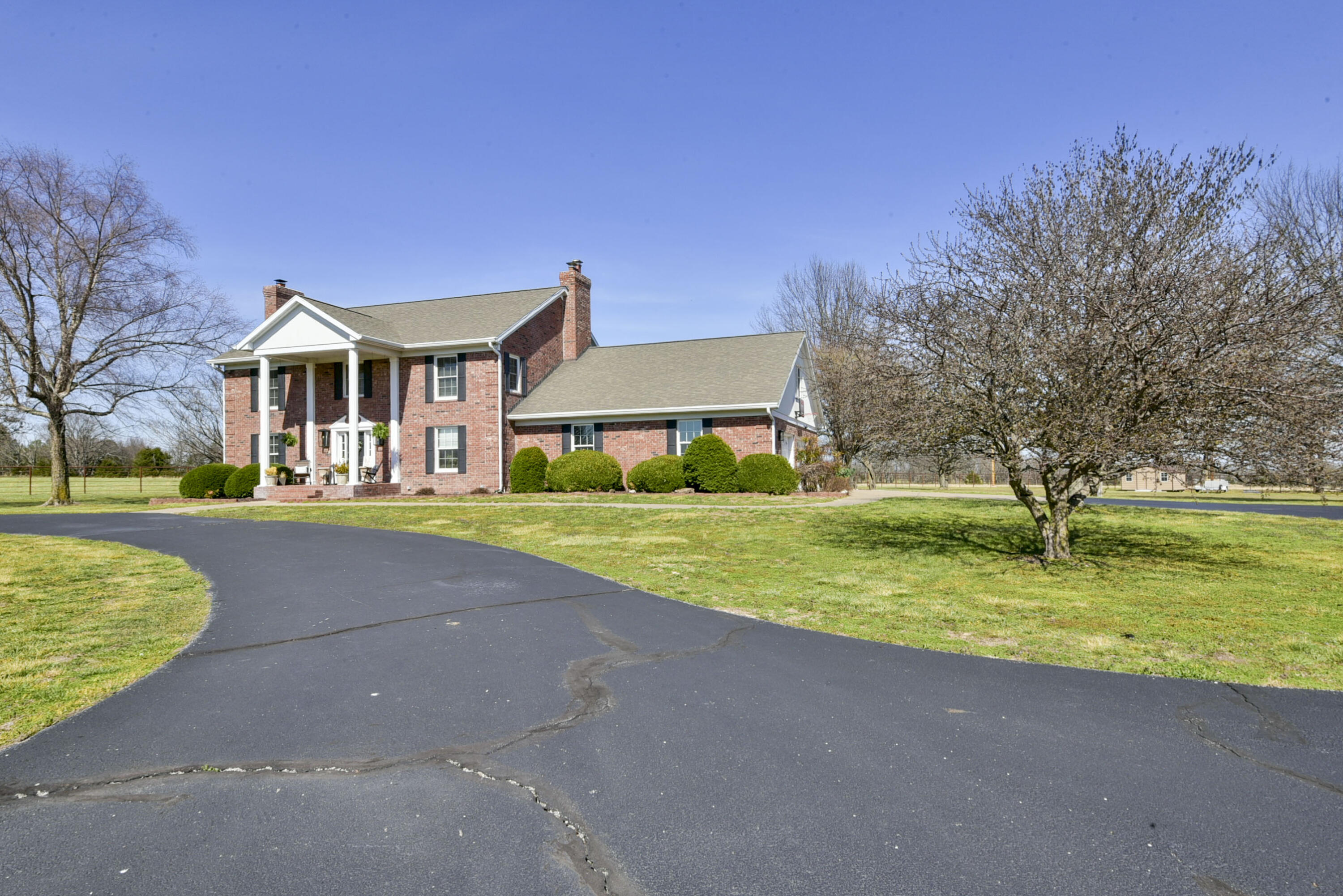 main property photo 10