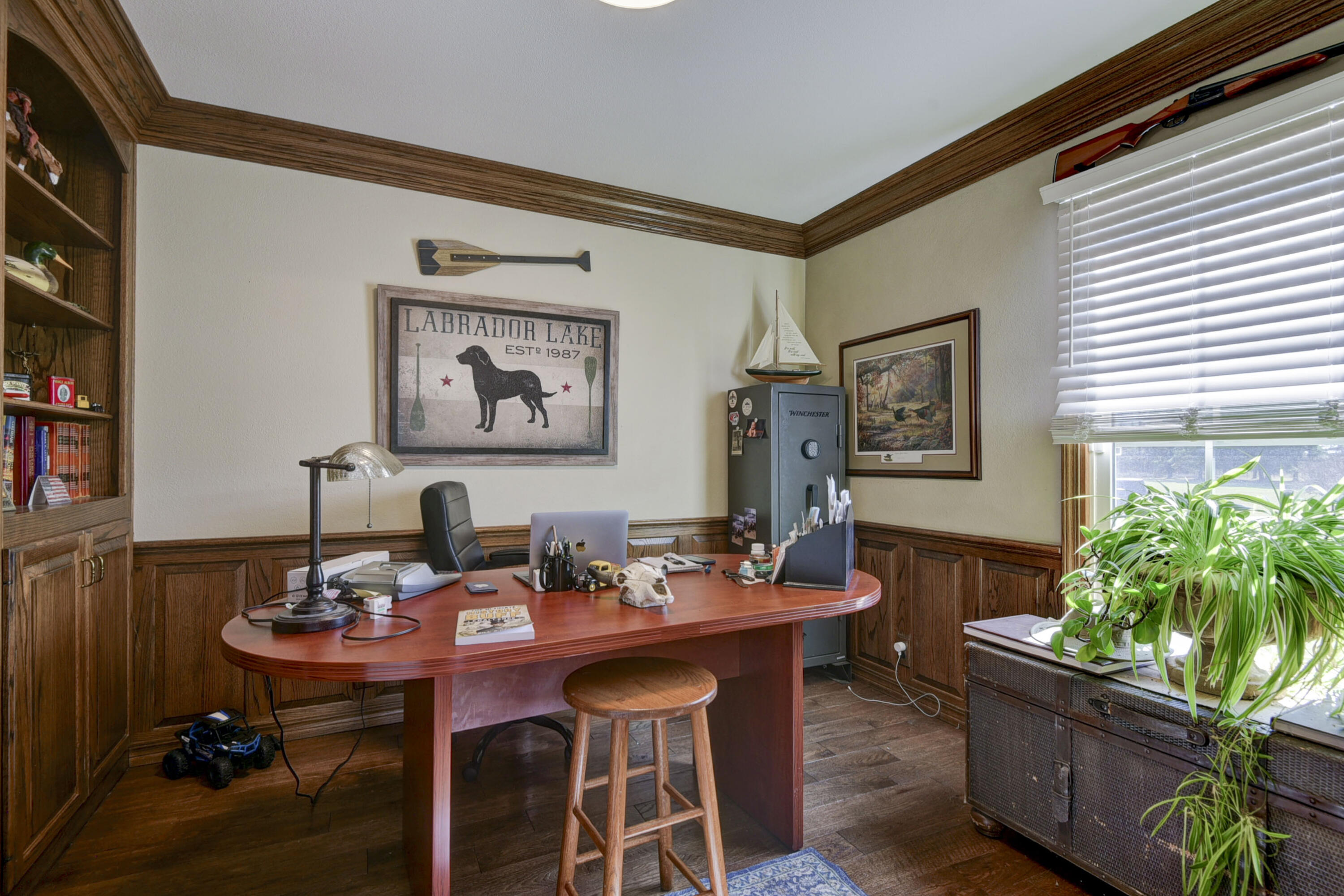 main property photo 30