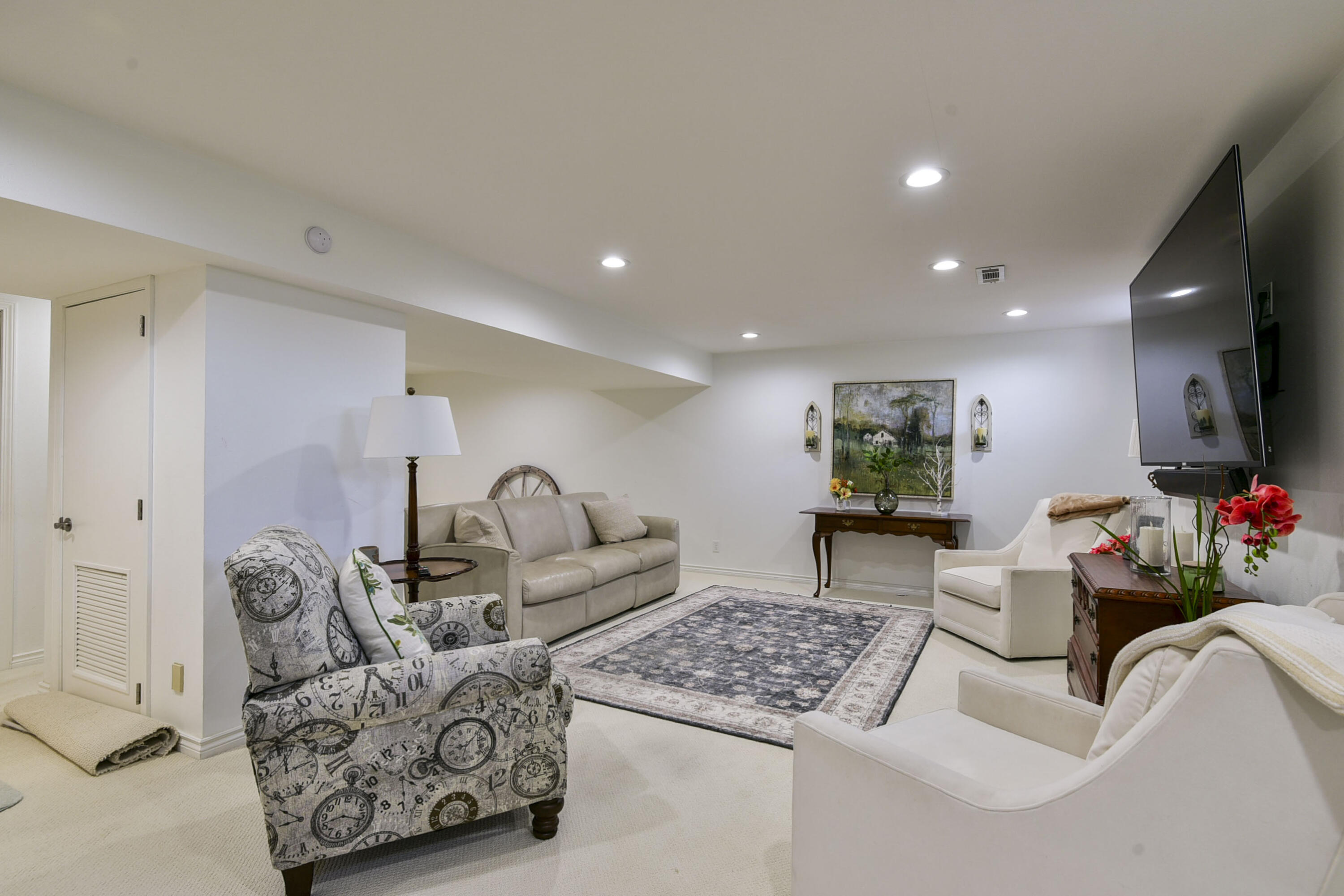 main property photo 63