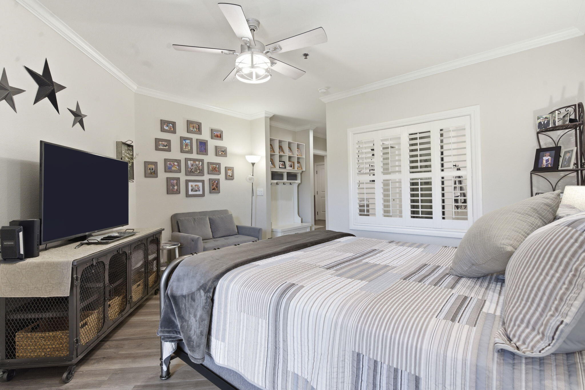 main property photo 23