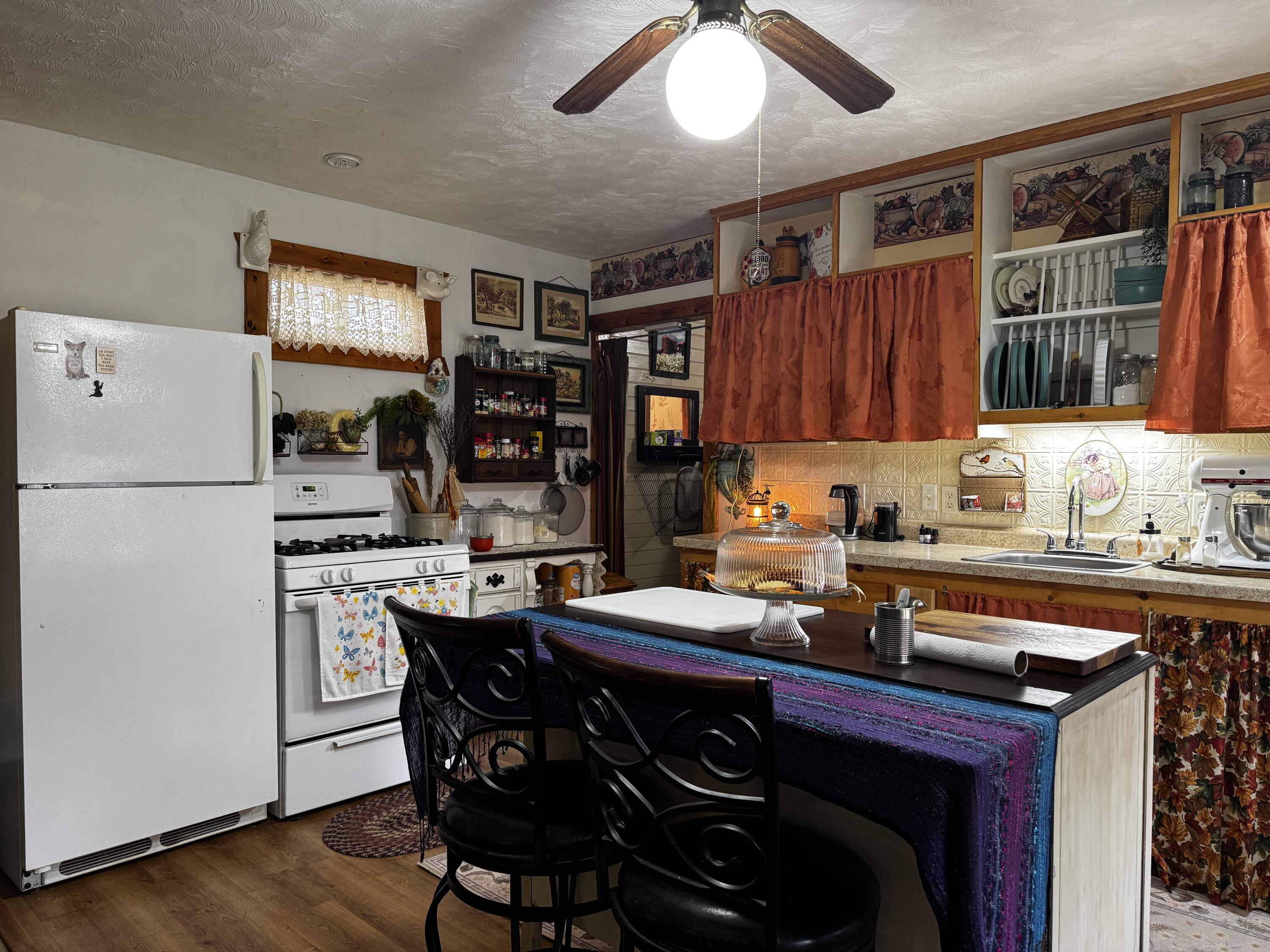 main property photo 12