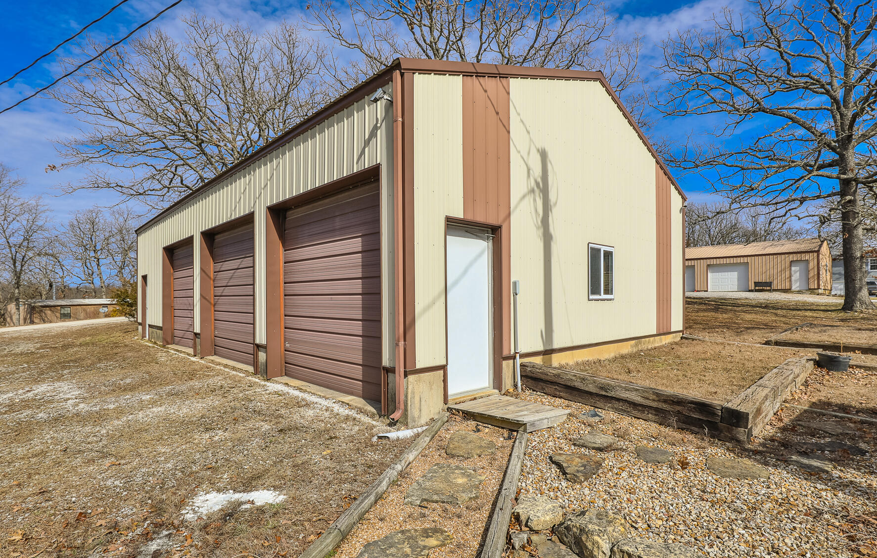 main property photo 44