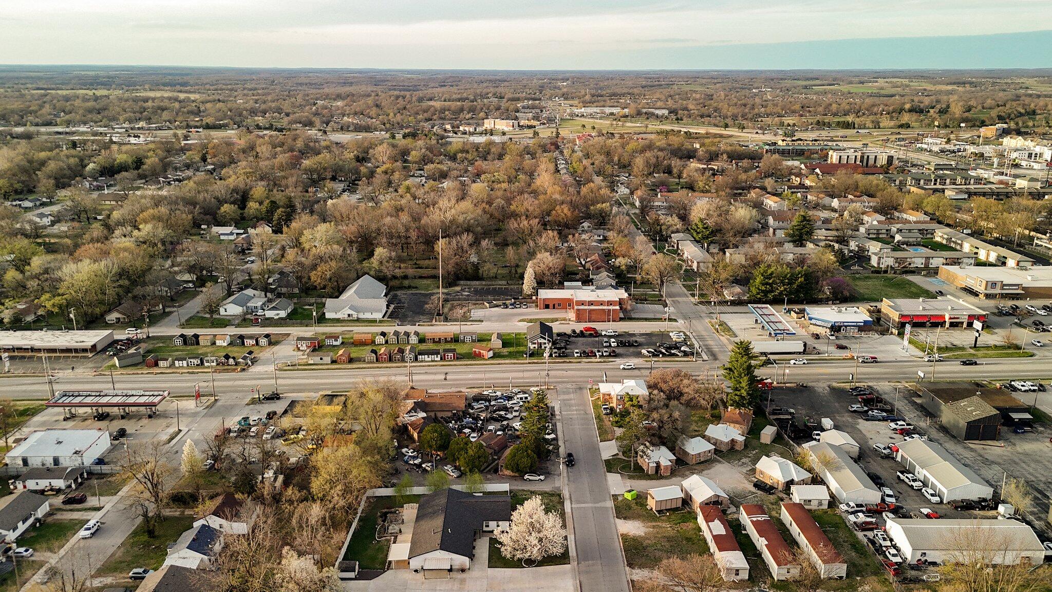main property photo 10