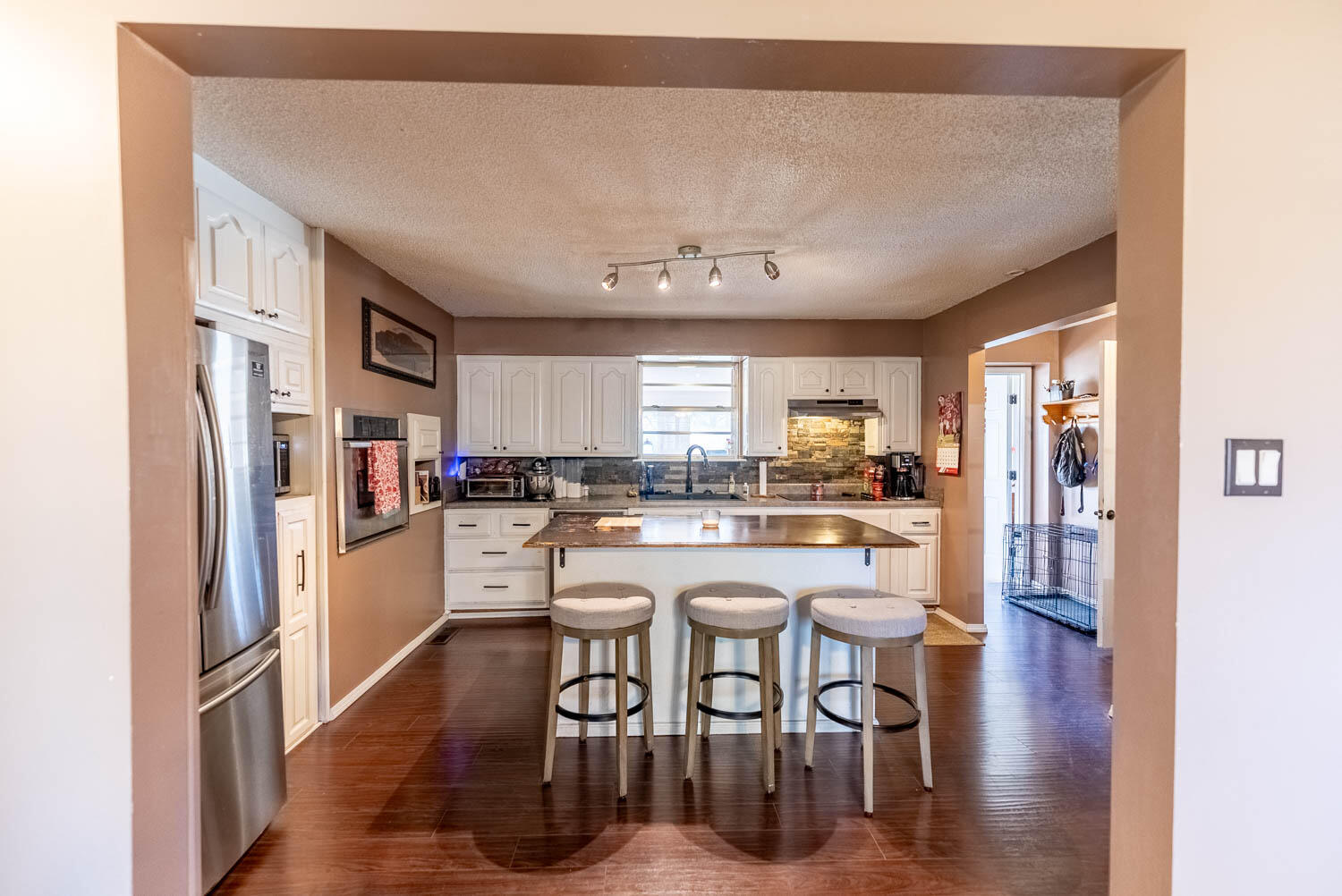 main property photo 14
