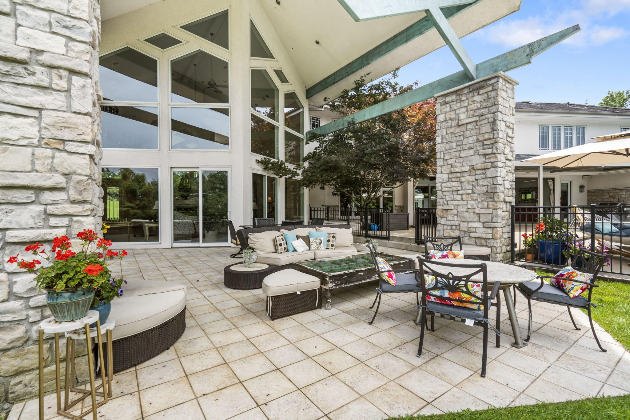 main property photo 75