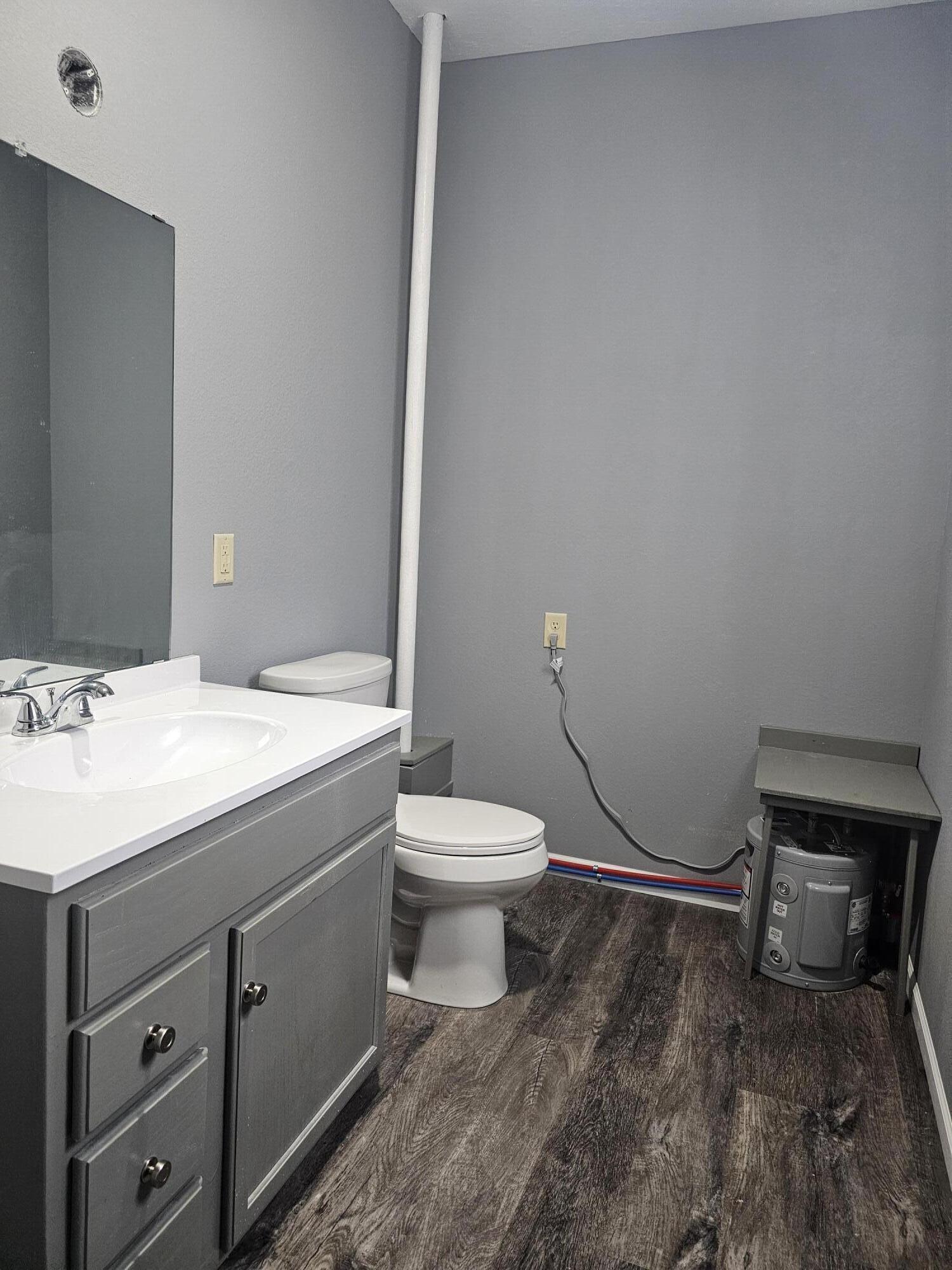 main property photo 11