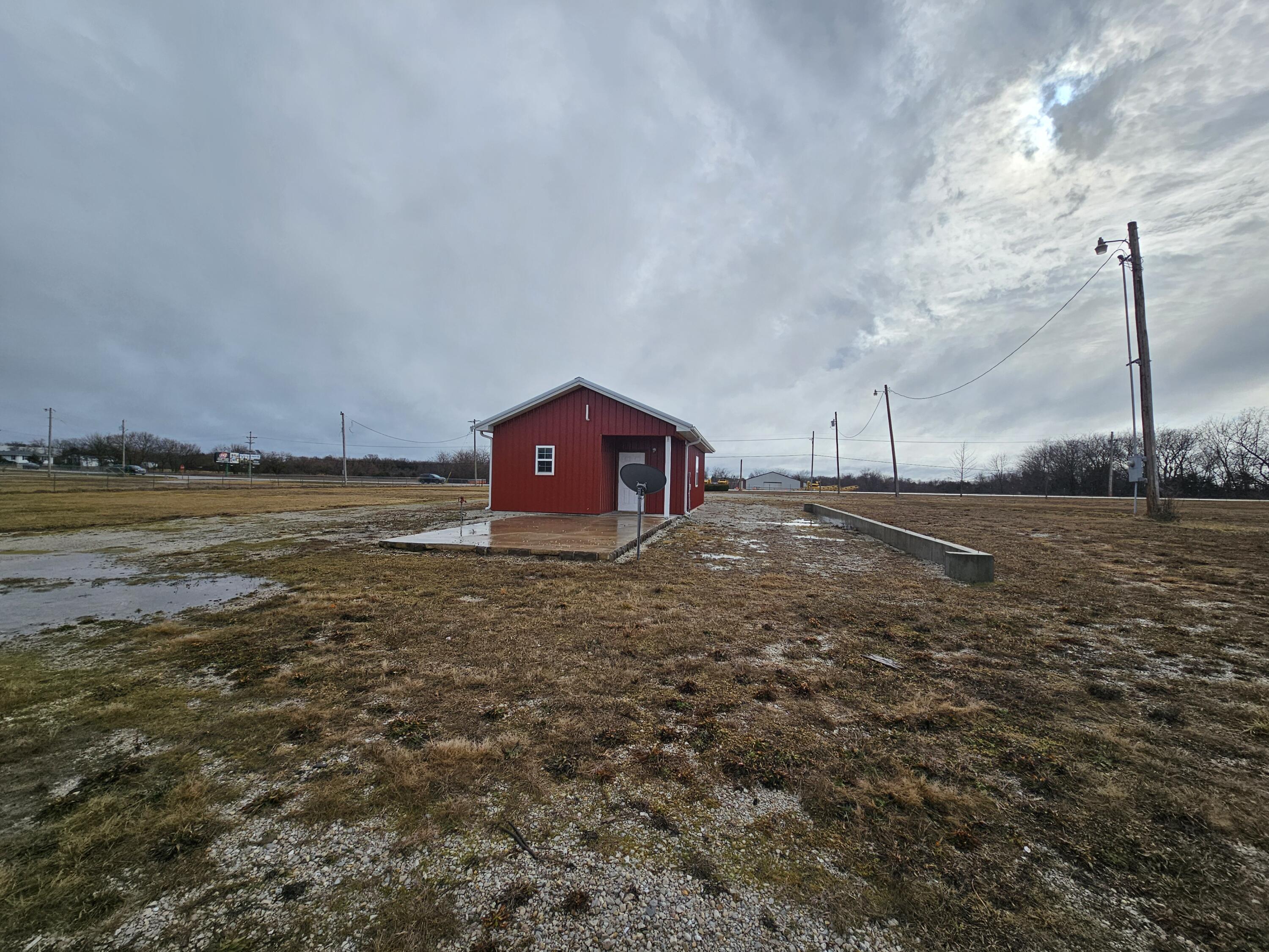 main property photo 3