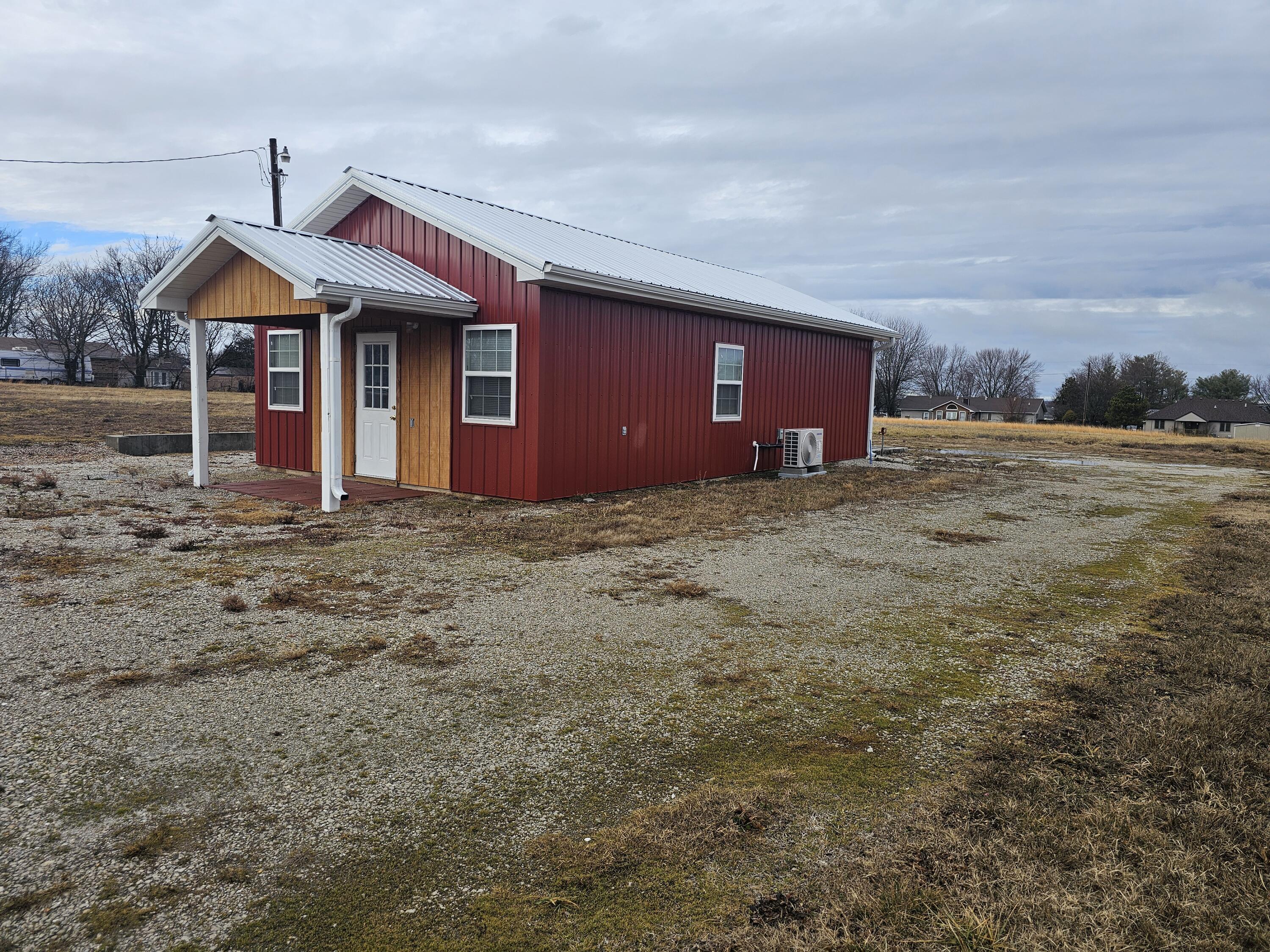 main property photo 9