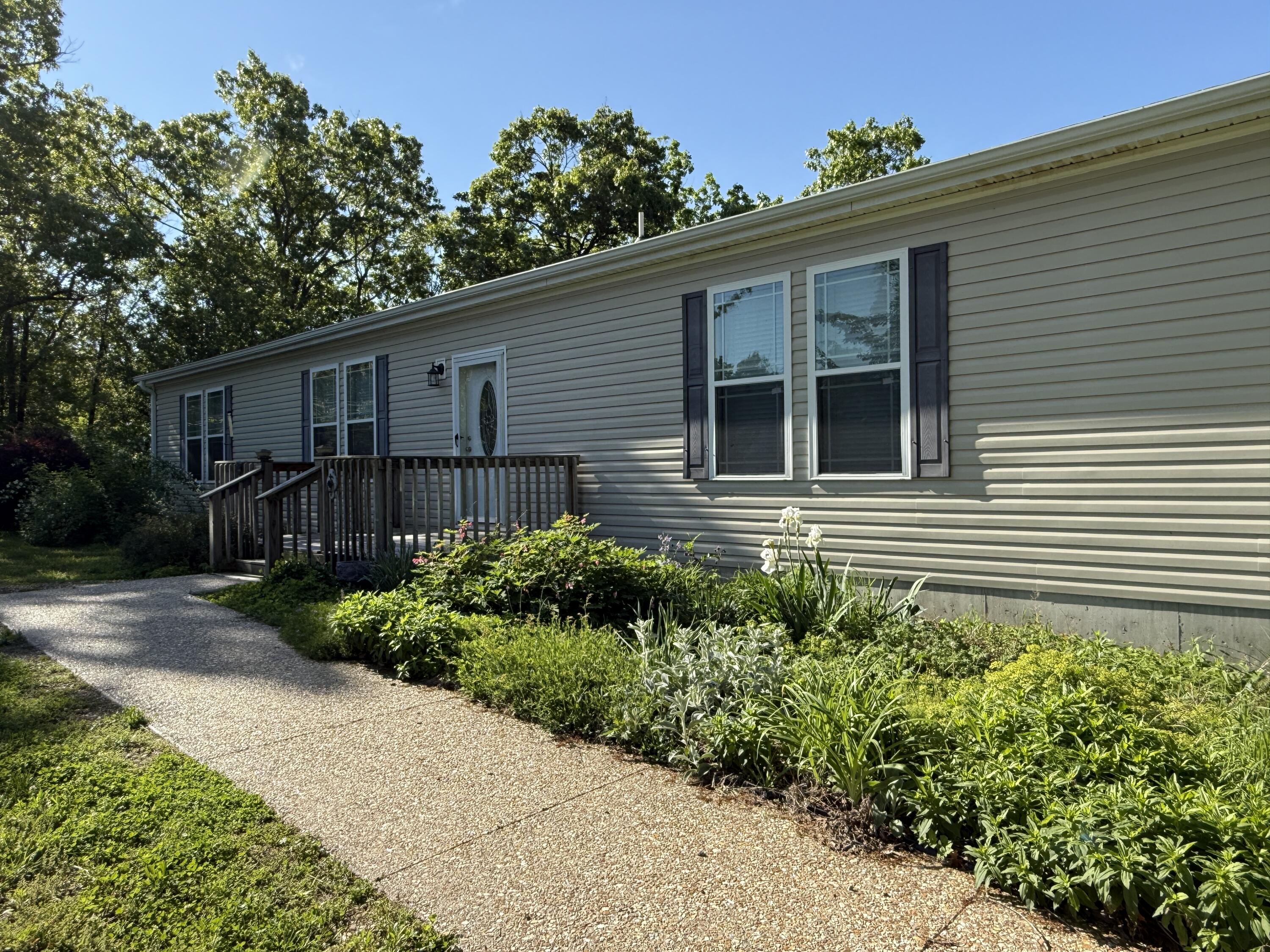 main property photo 17