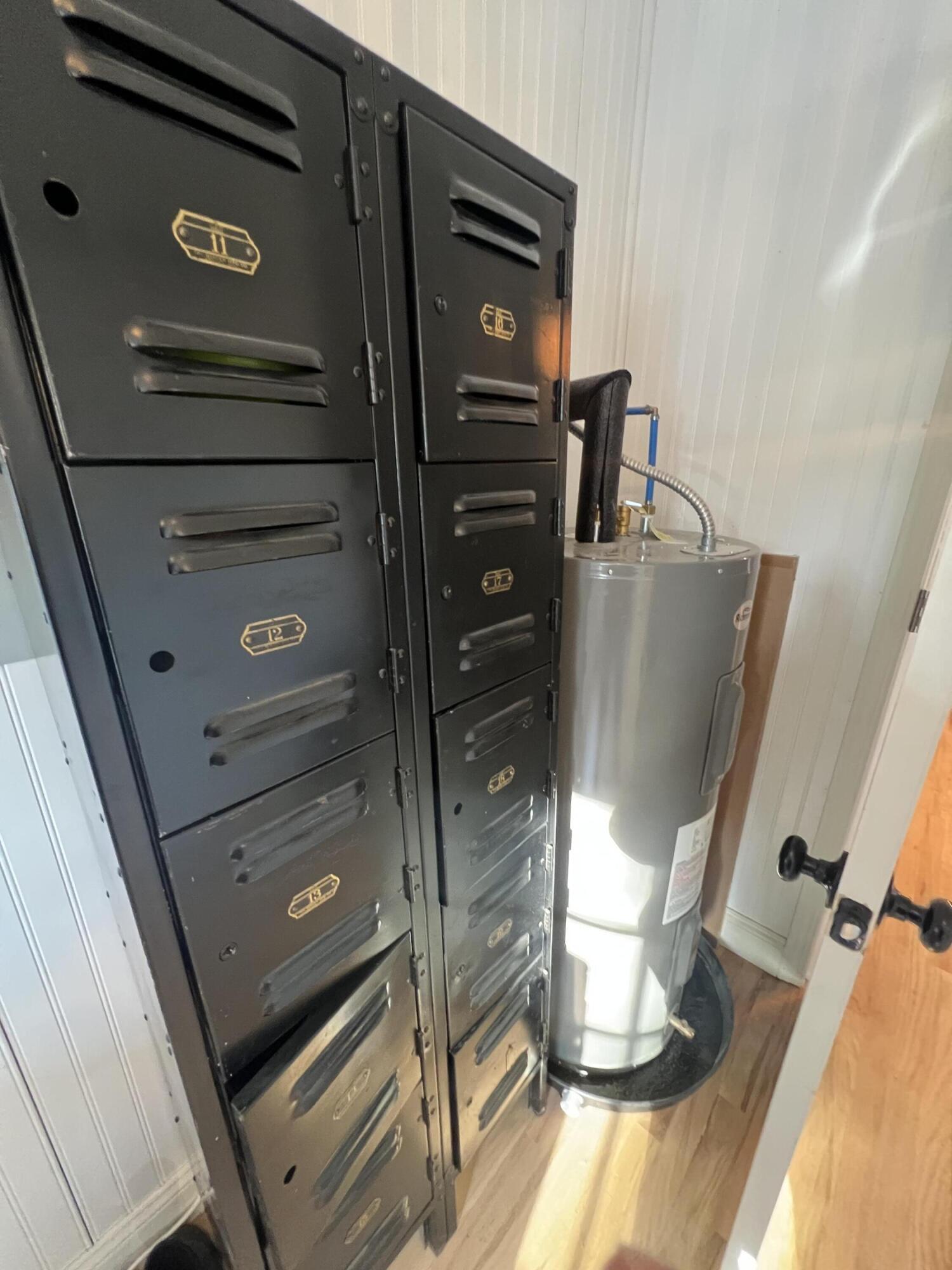 main property photo 28