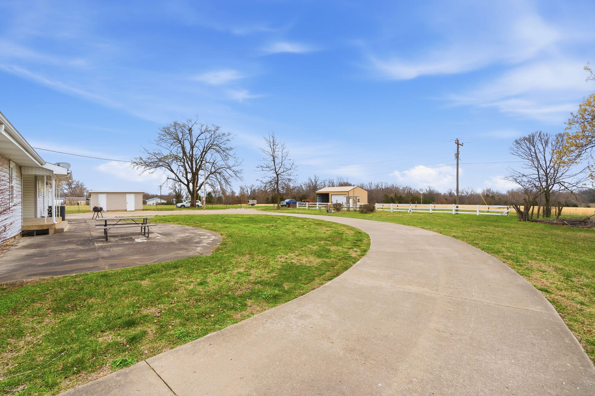 main property photo 20