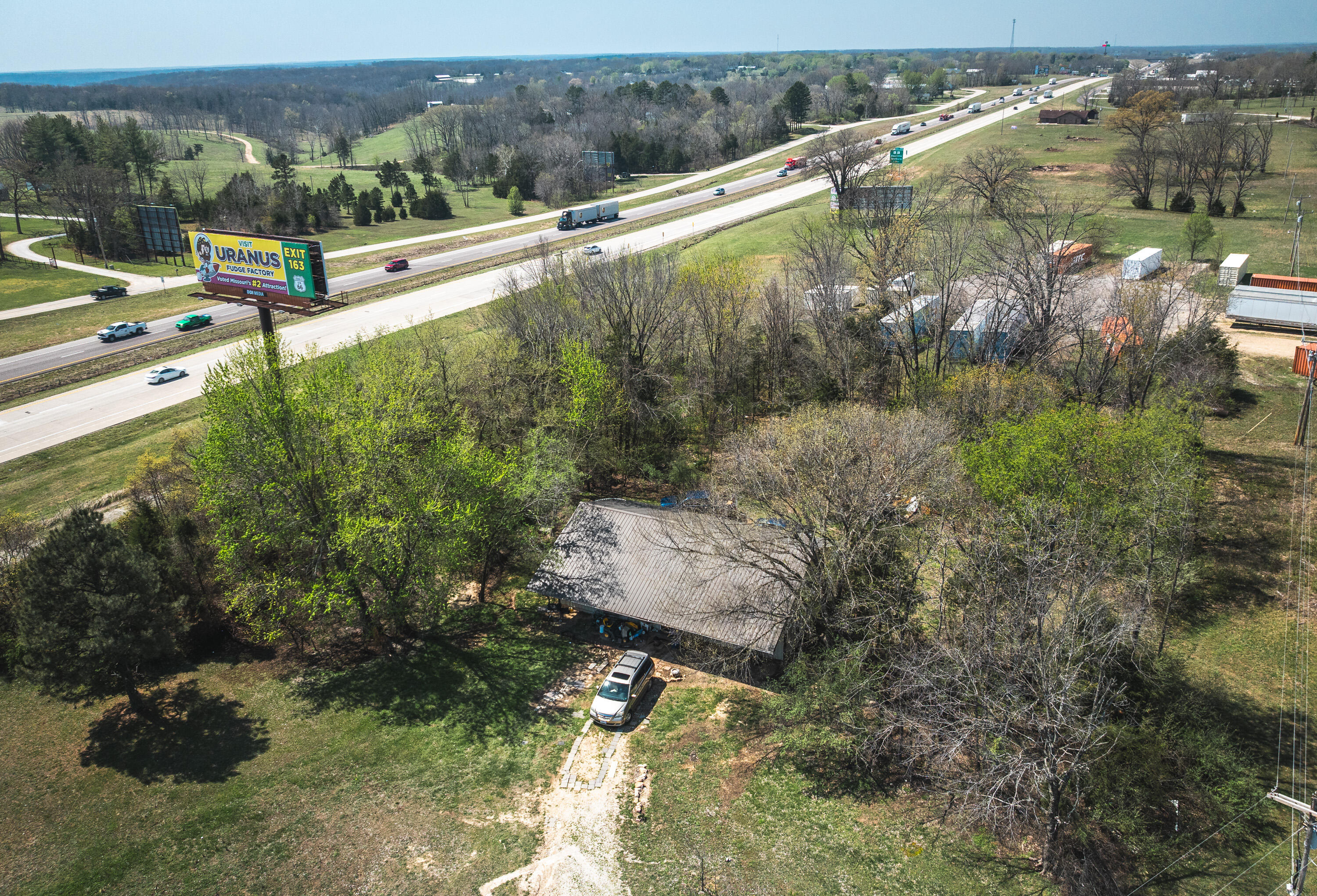 main property photo 4