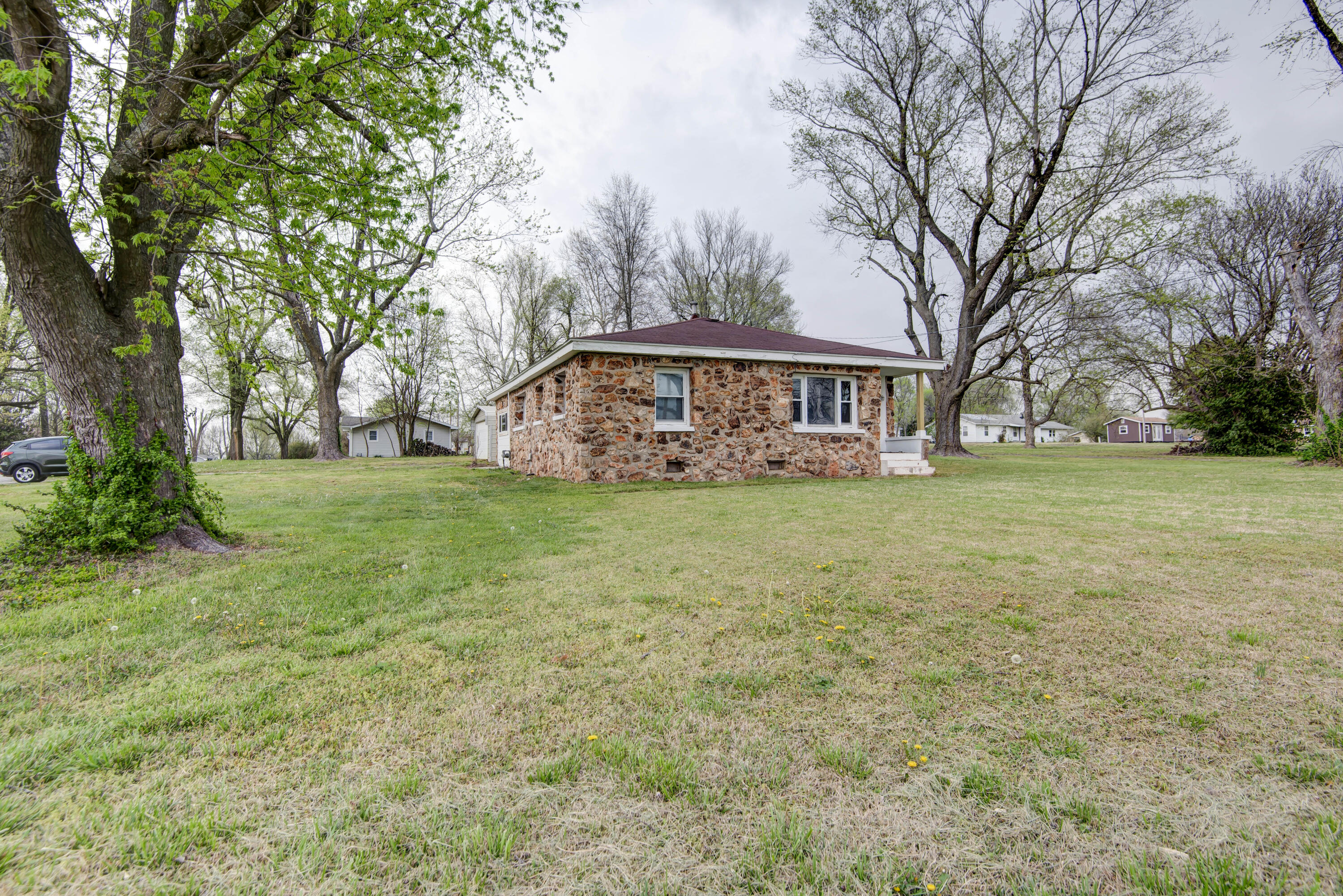 main property photo 25