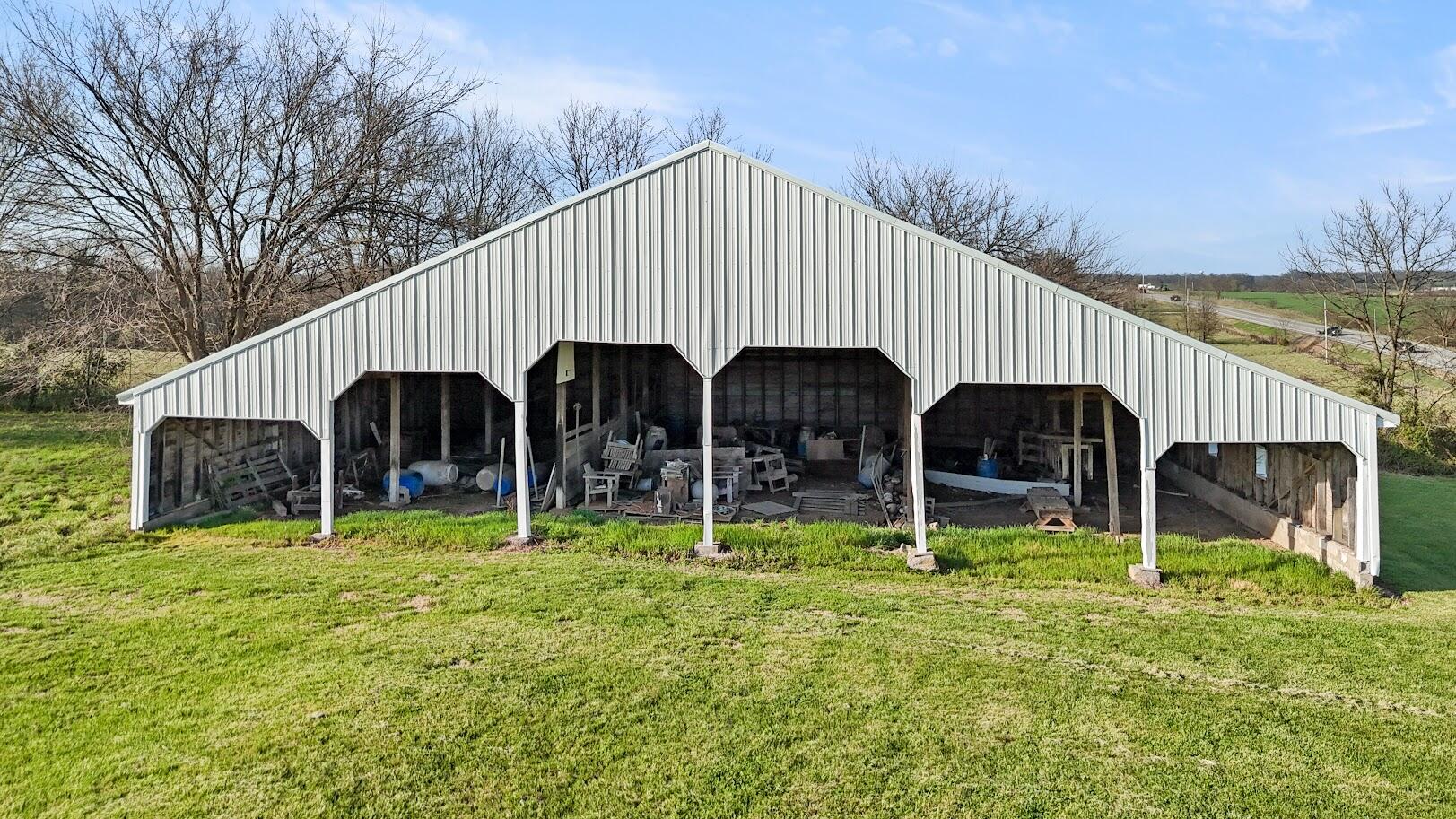main property photo 22