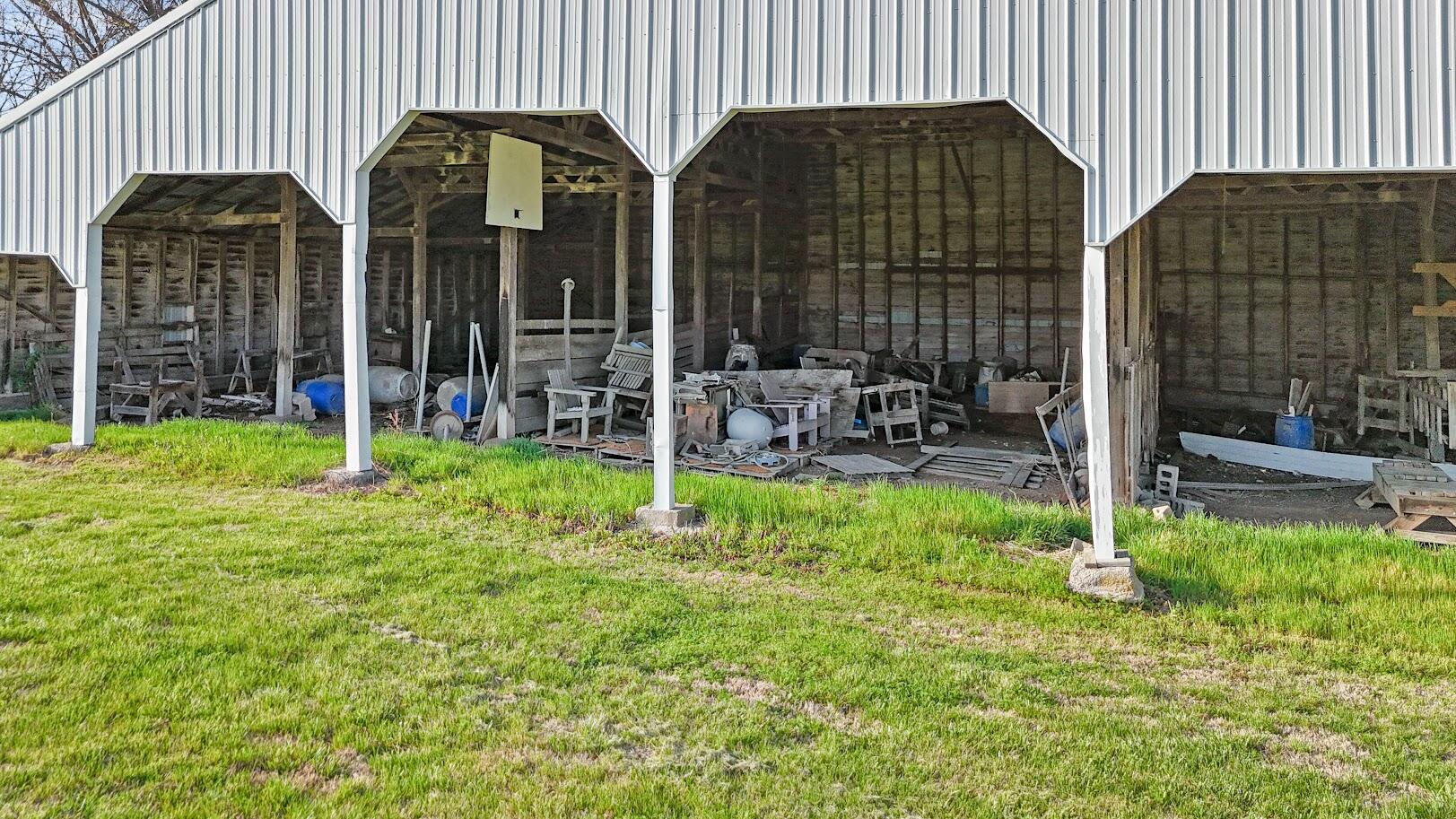 main property photo 23