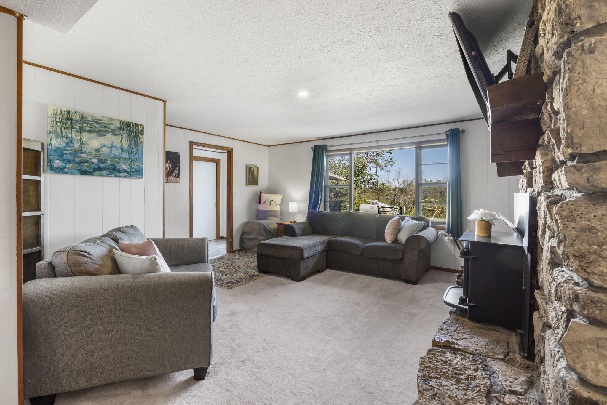 main property photo 50