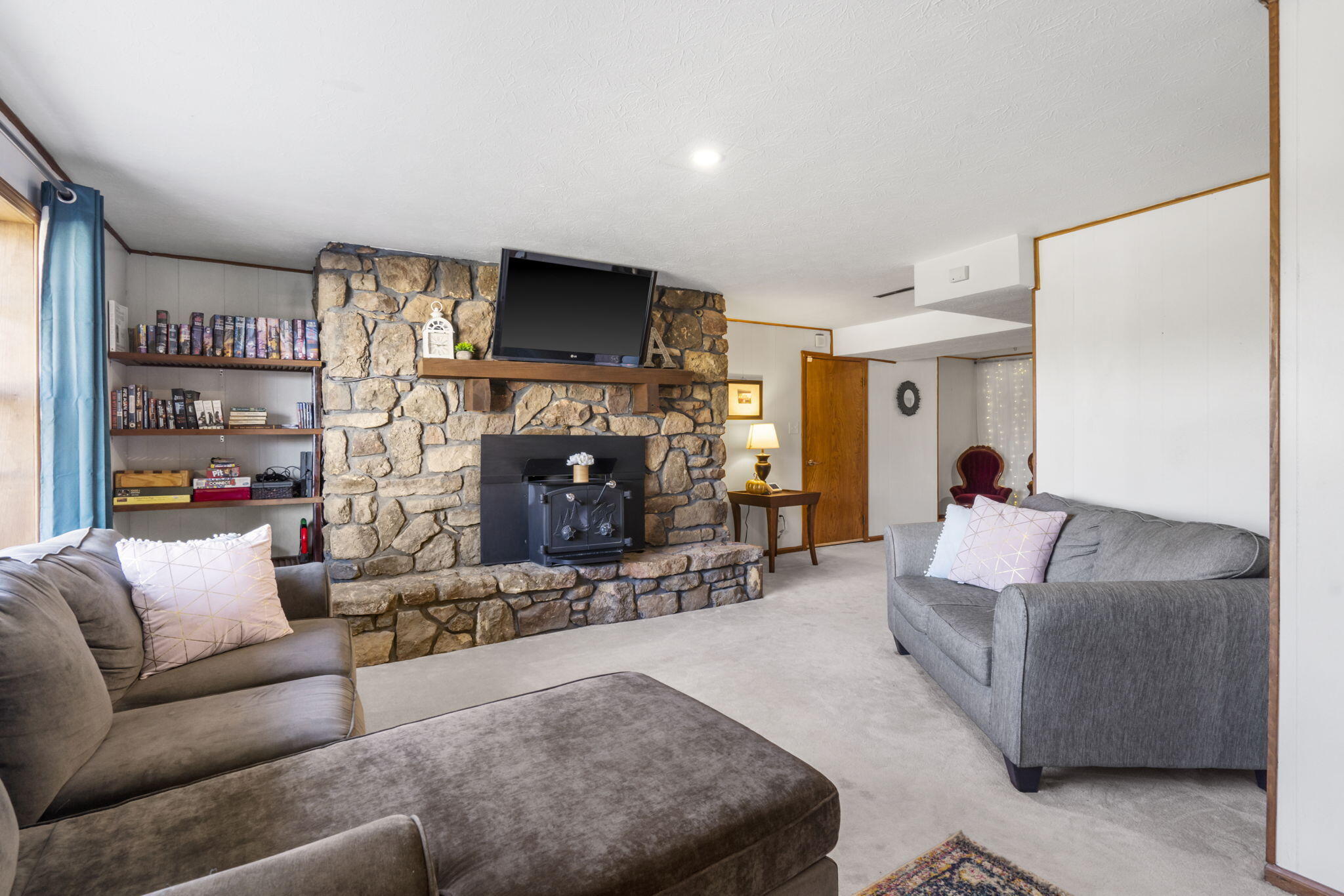 main property photo 51