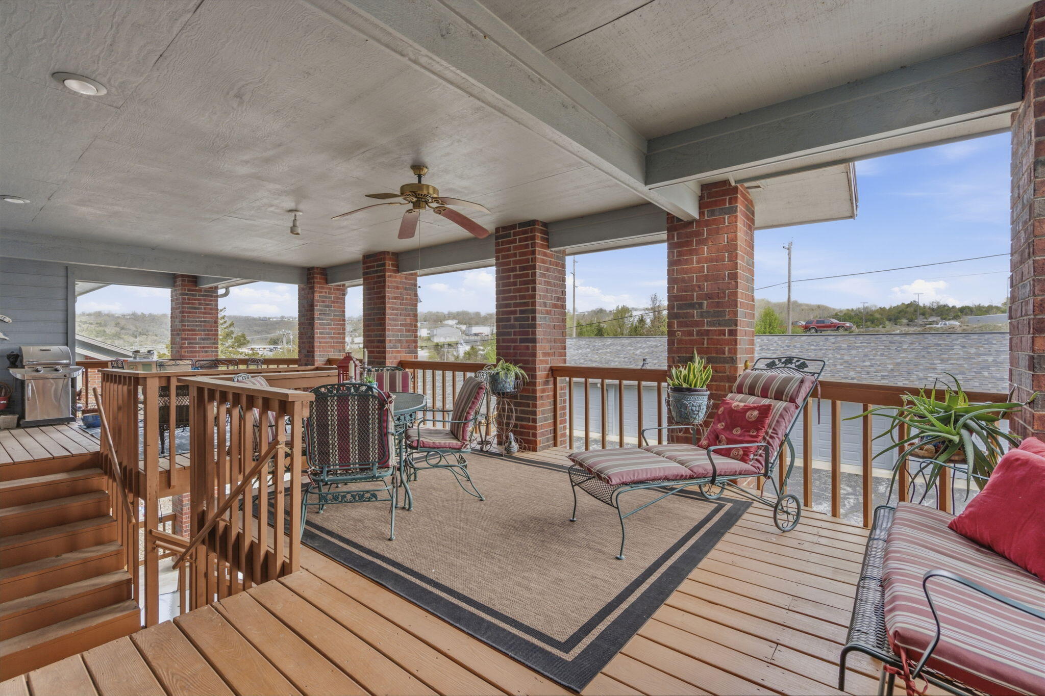 main property photo 23