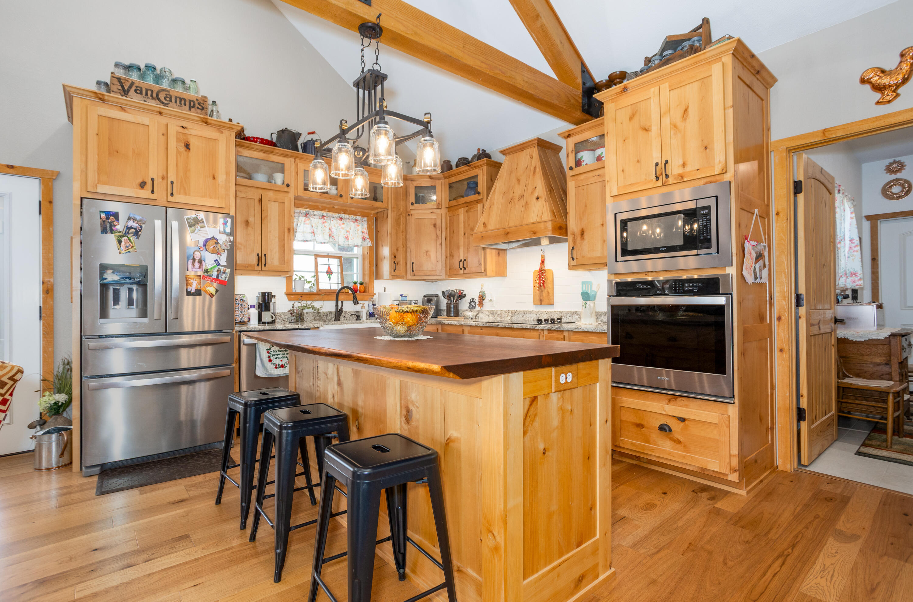 main property photo 13