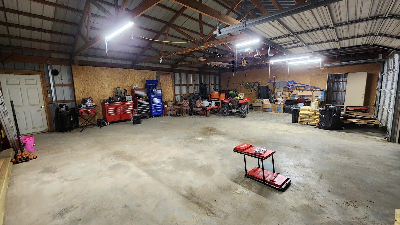 main property photo 13