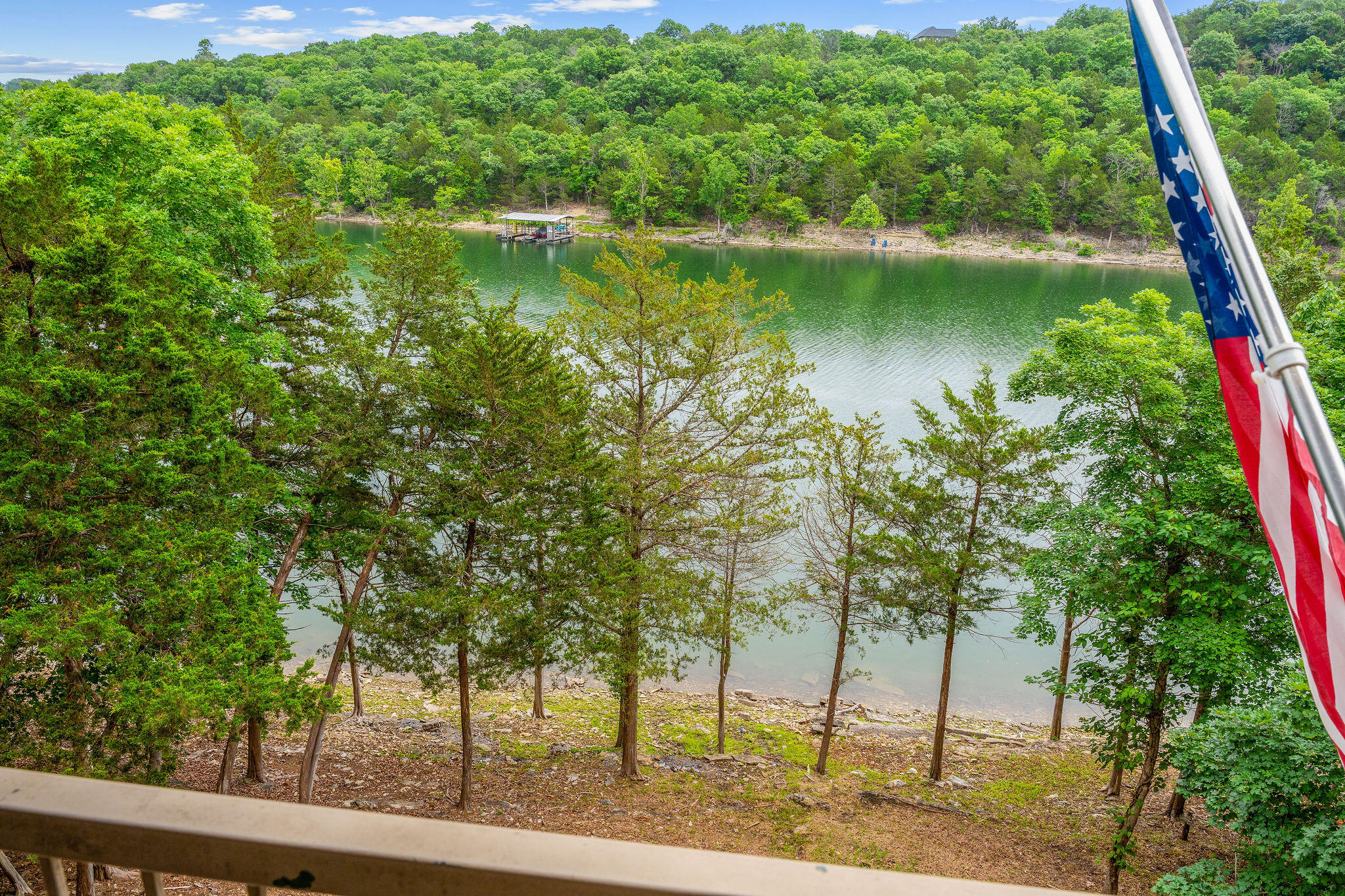 main property photo 40