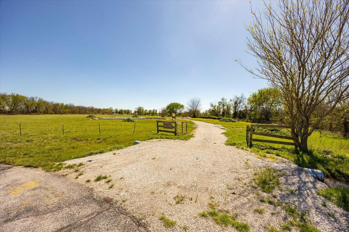 main property photo 19