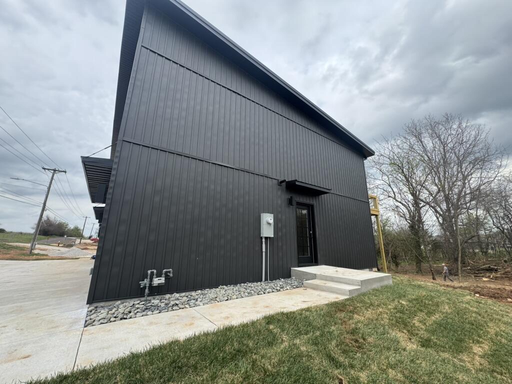 main property photo 23